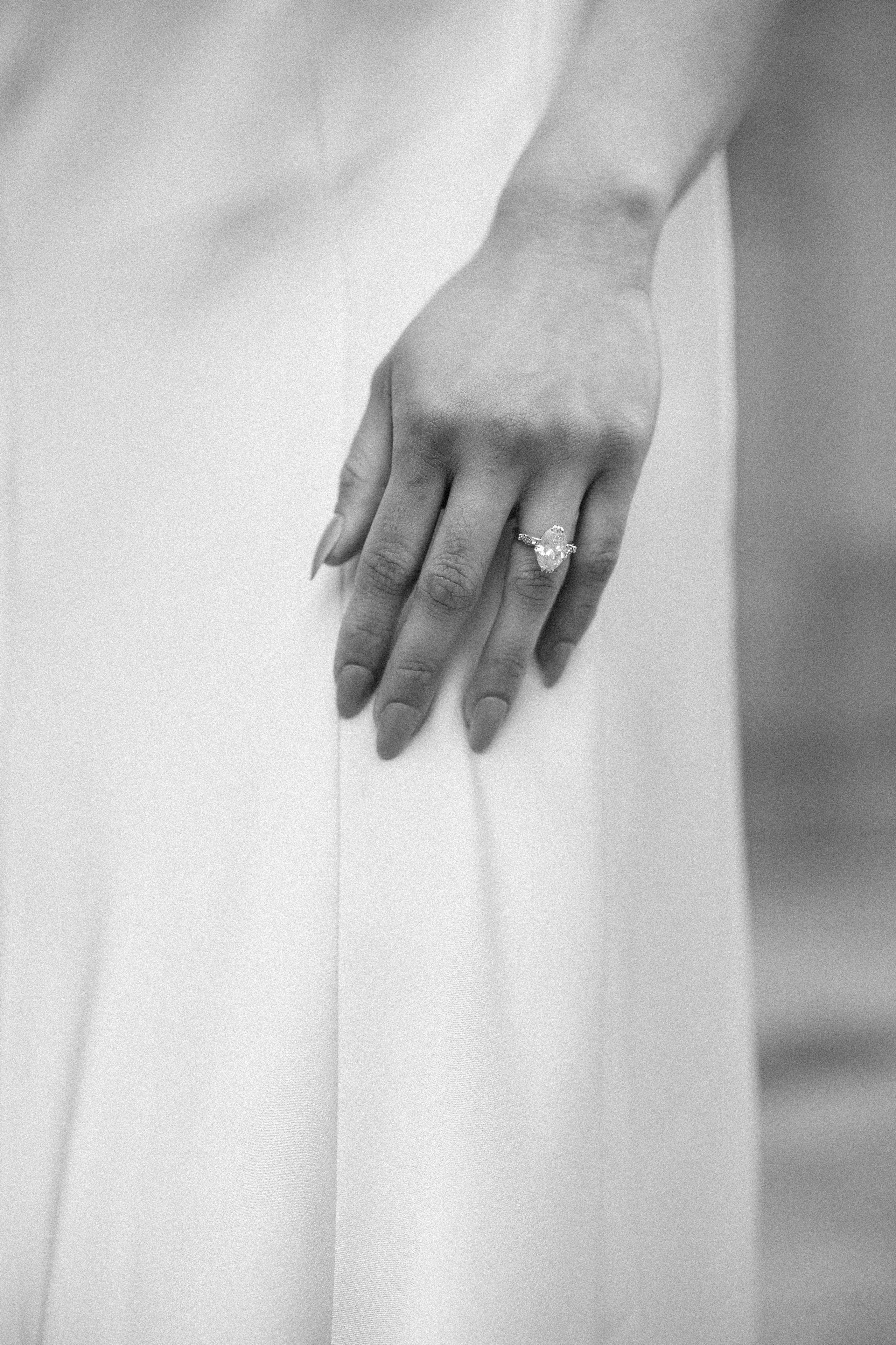 Engagement Session — Downtown Toronto. Anna Leb Photo