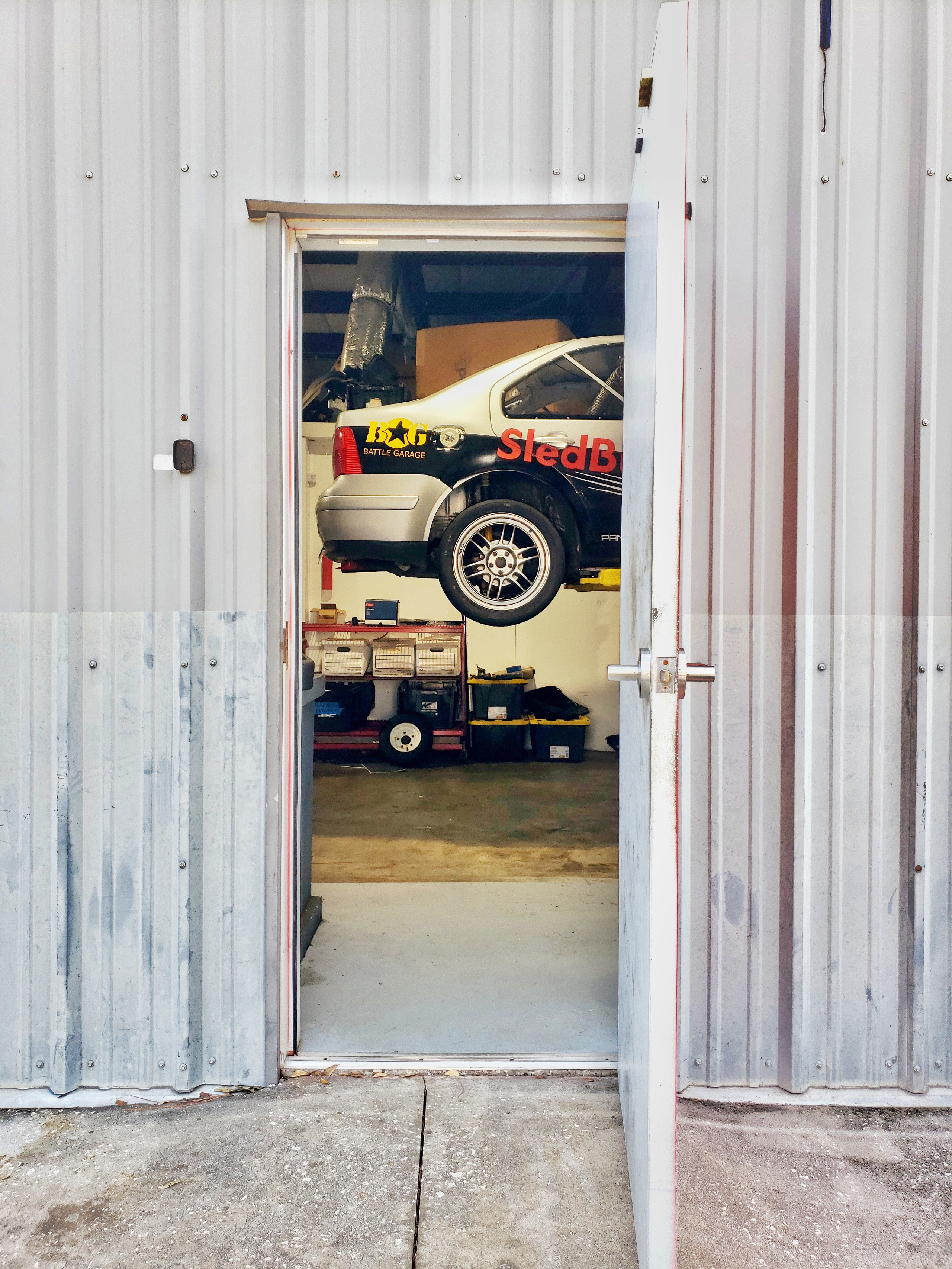 Behind the Wrench. Ксения Мирная — Фотограф, с которым вы напишете вашу историю…