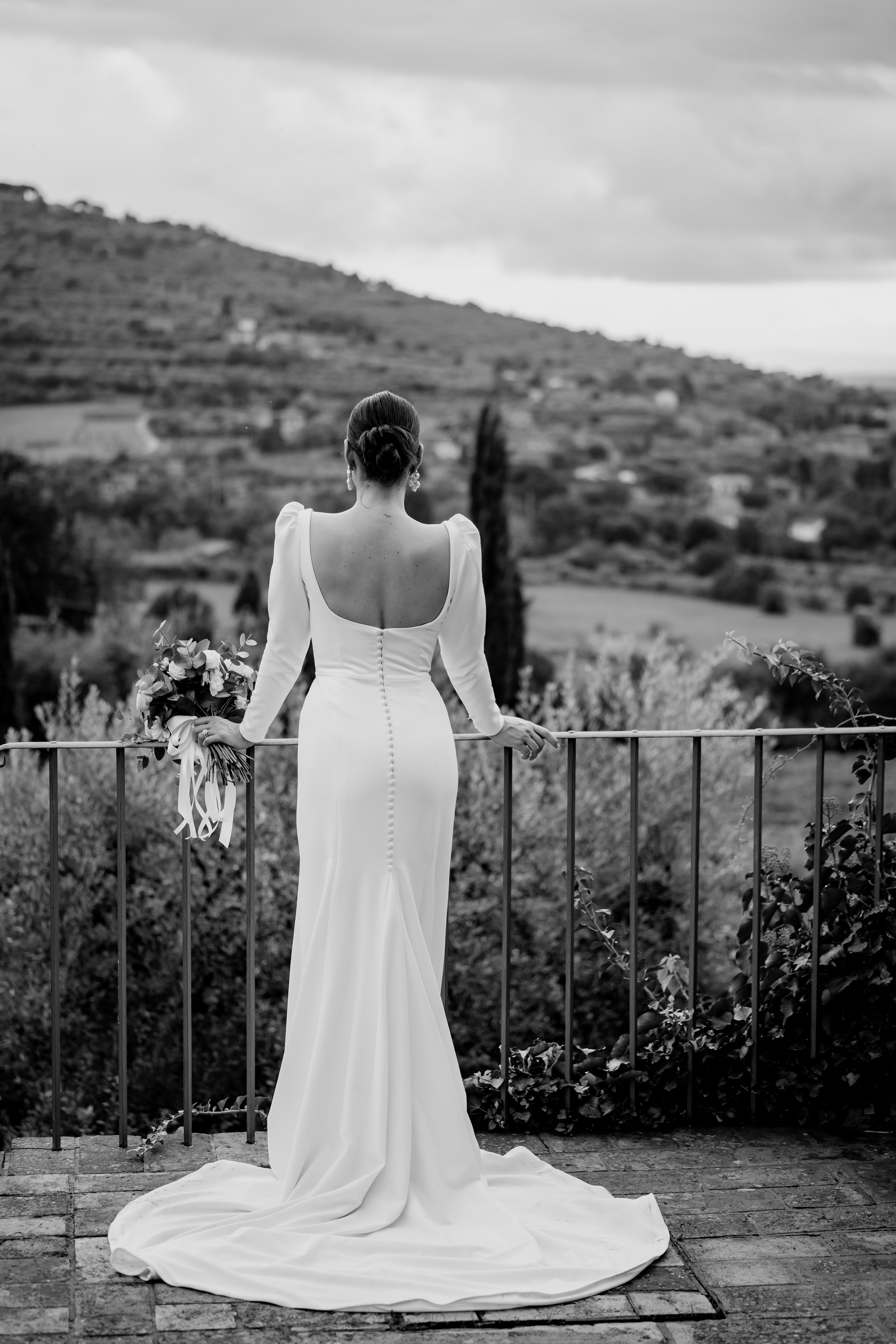 Elopment in Cortona. Villa Falconiere. Wedding Photographer in Italy