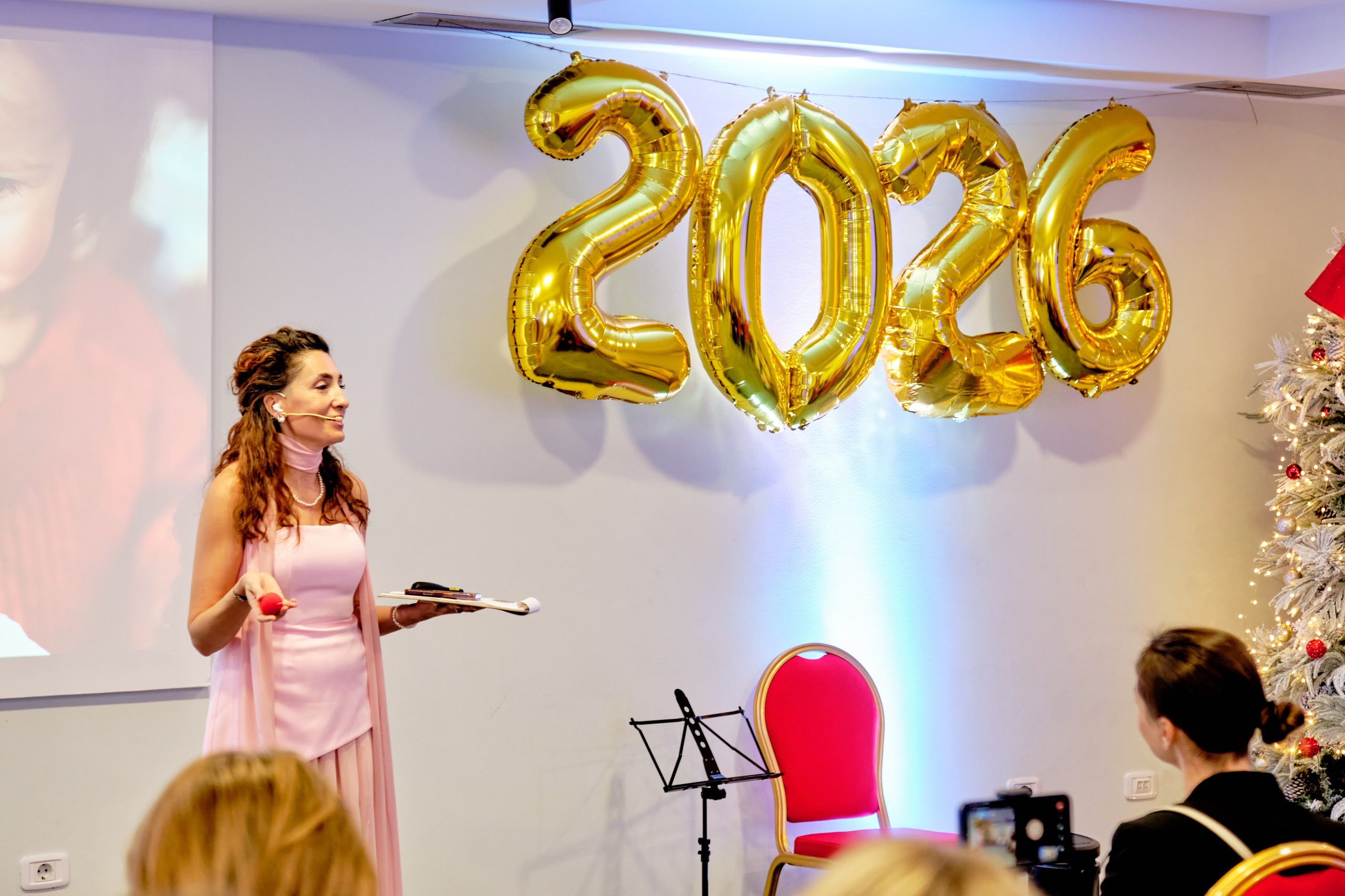 Фоторепортаж з благодійного Новорічного балу у Чорногорії. Портретний фотограф Альона Новгородцева