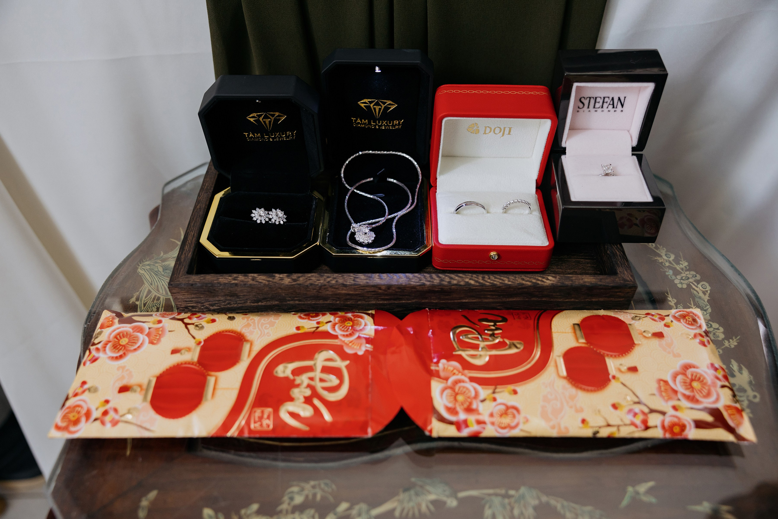 THẢO & VINH / Engagement 30.12.2024. Nhiếp ảnh gia đám cưới hàng đầu tại Thành Phố Hồ Chí Minh