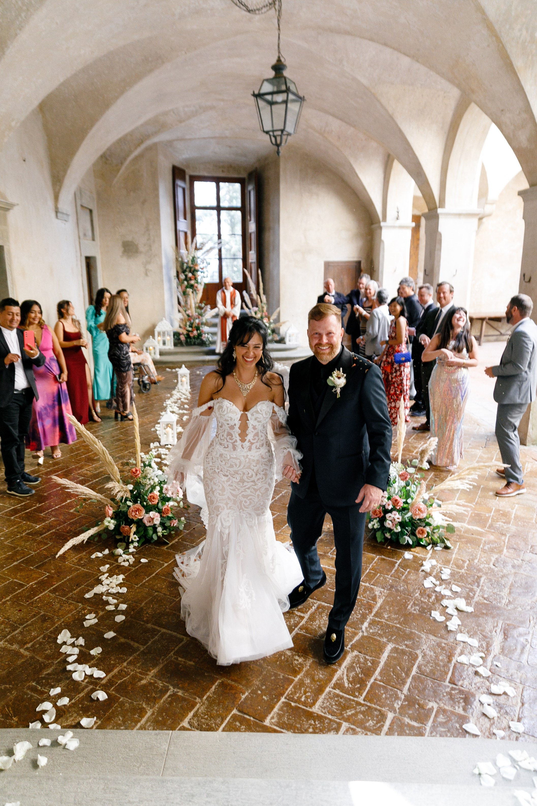 Tuscany Castello di Montegufoni wedding. Iurkovski PHOTOGRAPHY in Europe. Luxury destination weddings and events