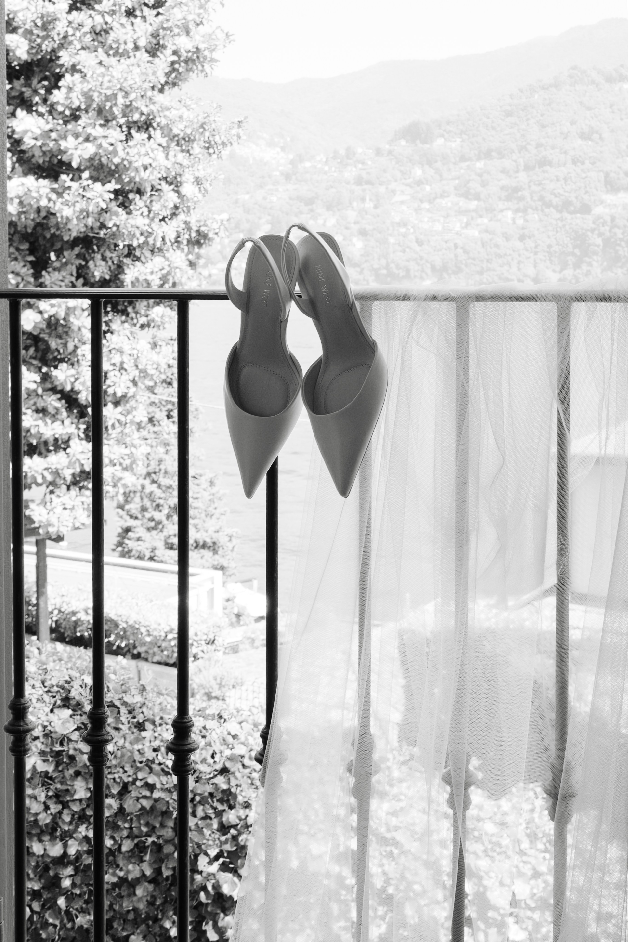 ASHLEY AND RENZO _LAKE COMO. PHOTOGRAPHER IN ITALY
