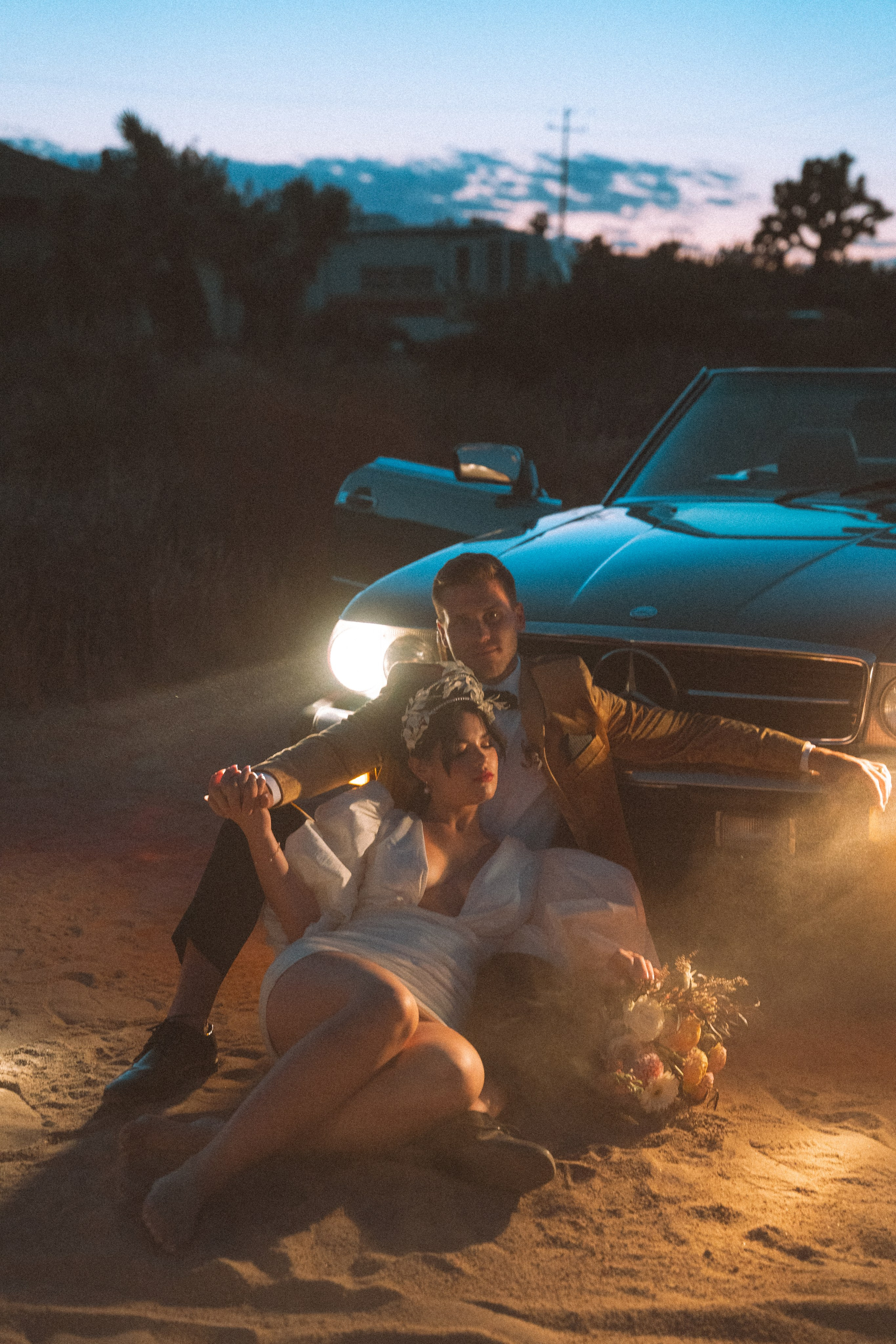 Joshua Tree wedding. Joshua tree elopement. Wedding for 2. Wedding photographer Joshua Tree. Elopement photographer in Joshua Tree. Couples photographer in Joshua Tree. Elopement in Joshua Tree