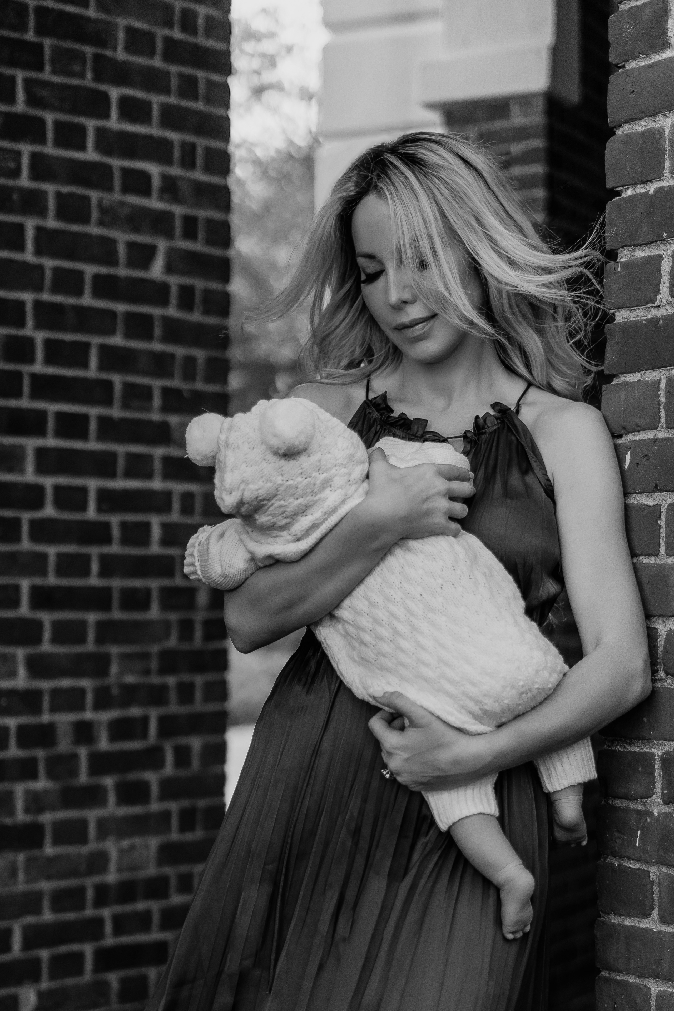 Alyson. Modern maternity photographer in Long Island New York