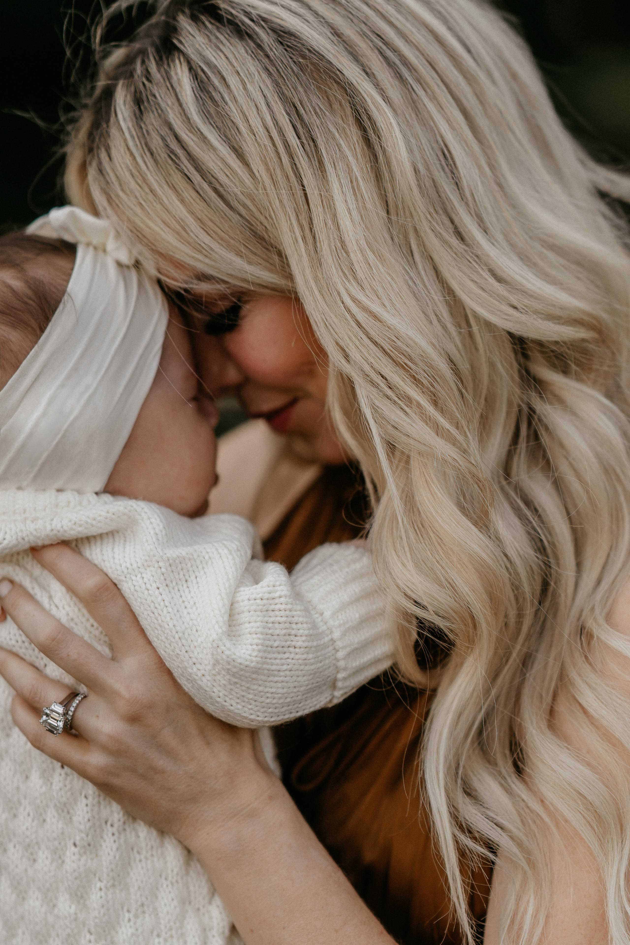 Alyson. Modern maternity photographer in Long Island New York