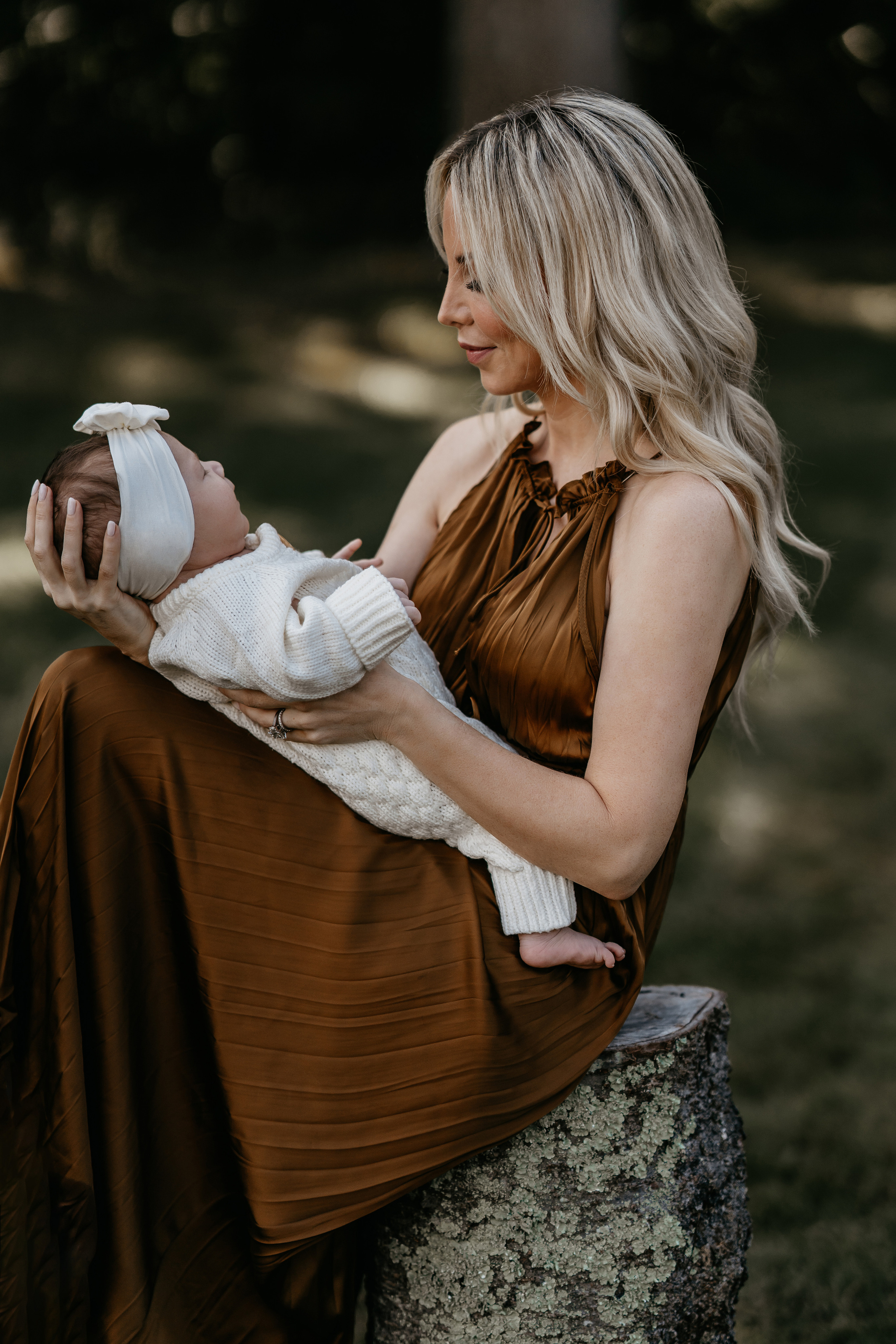 Alyson. Modern maternity photographer in Long Island New York