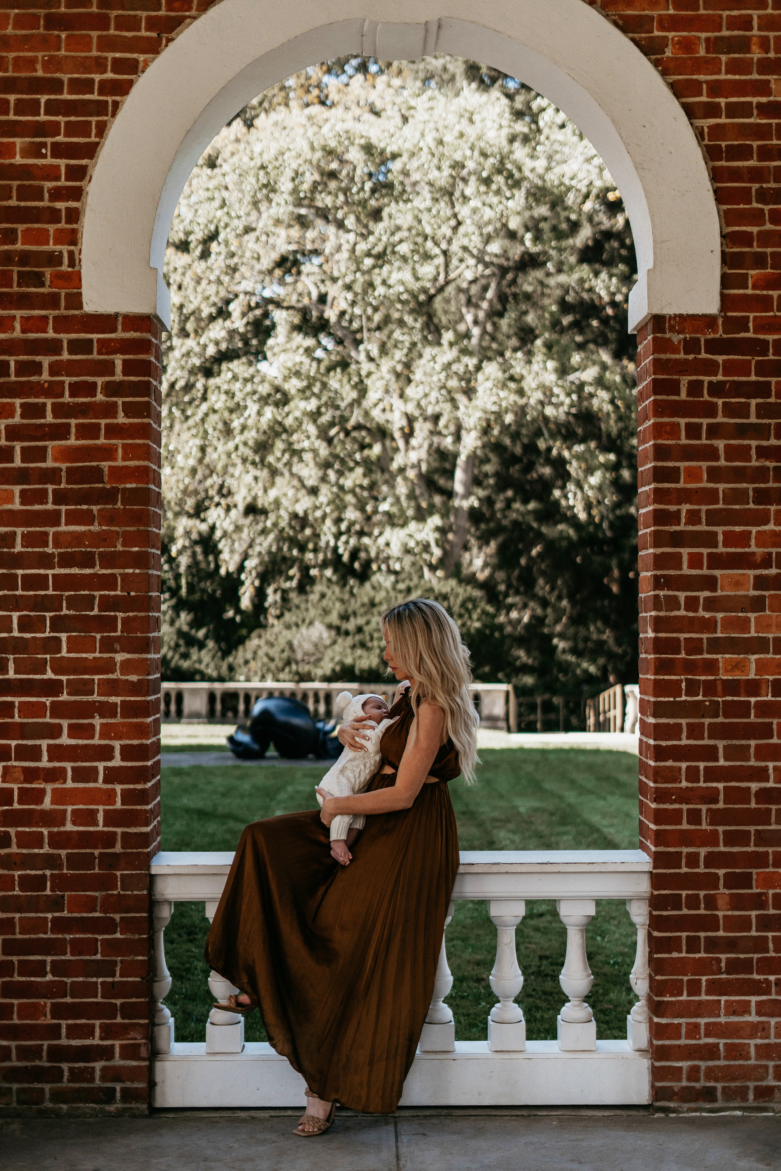 Alyson. Modern maternity photographer in Long Island New York