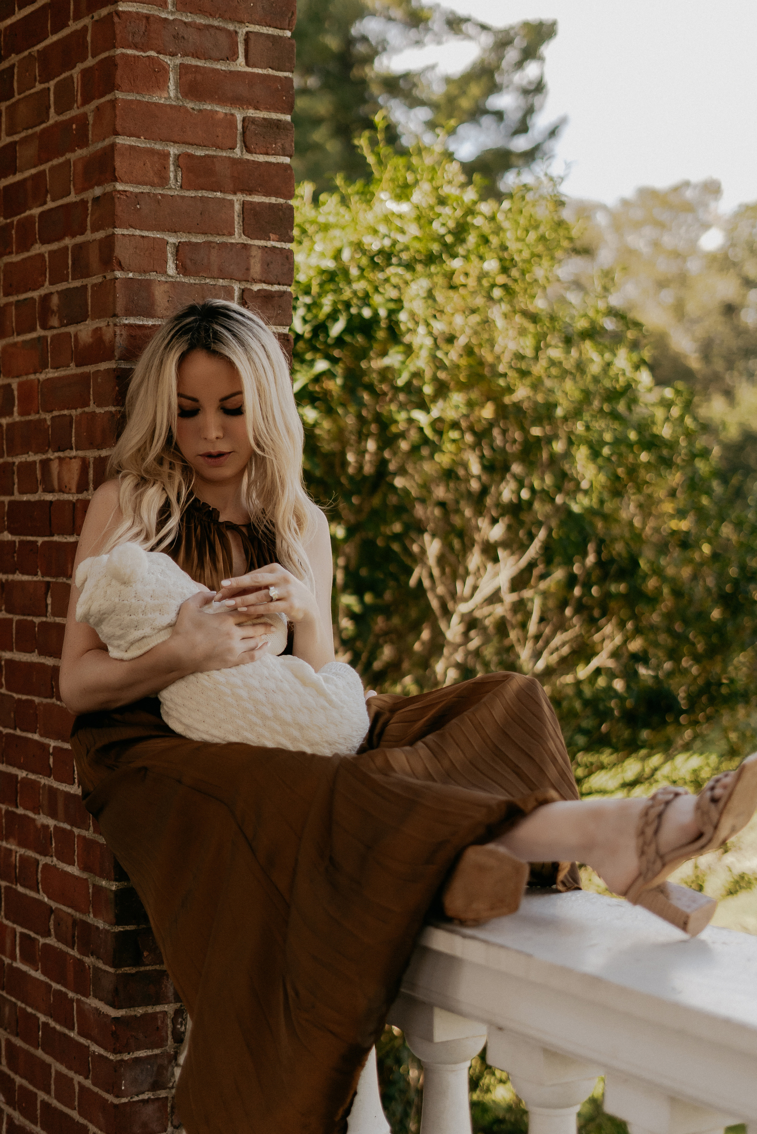 Alyson. Modern maternity photographer in Long Island New York