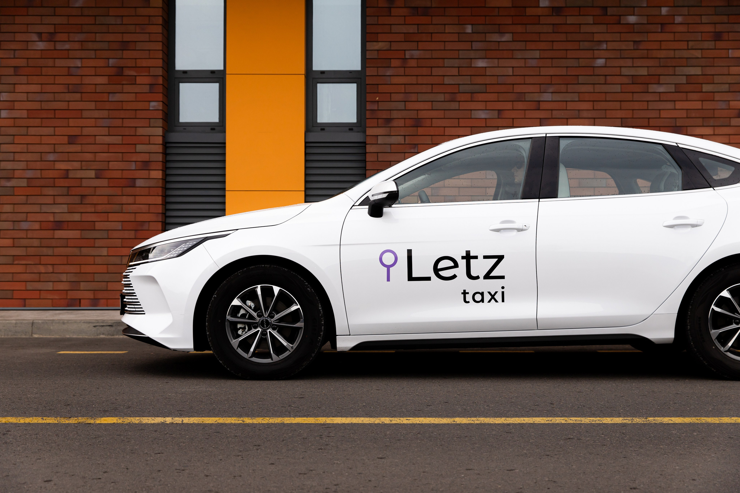 Taxi „Letz”. Fotograf și Videograf | Chișinău, Moldova