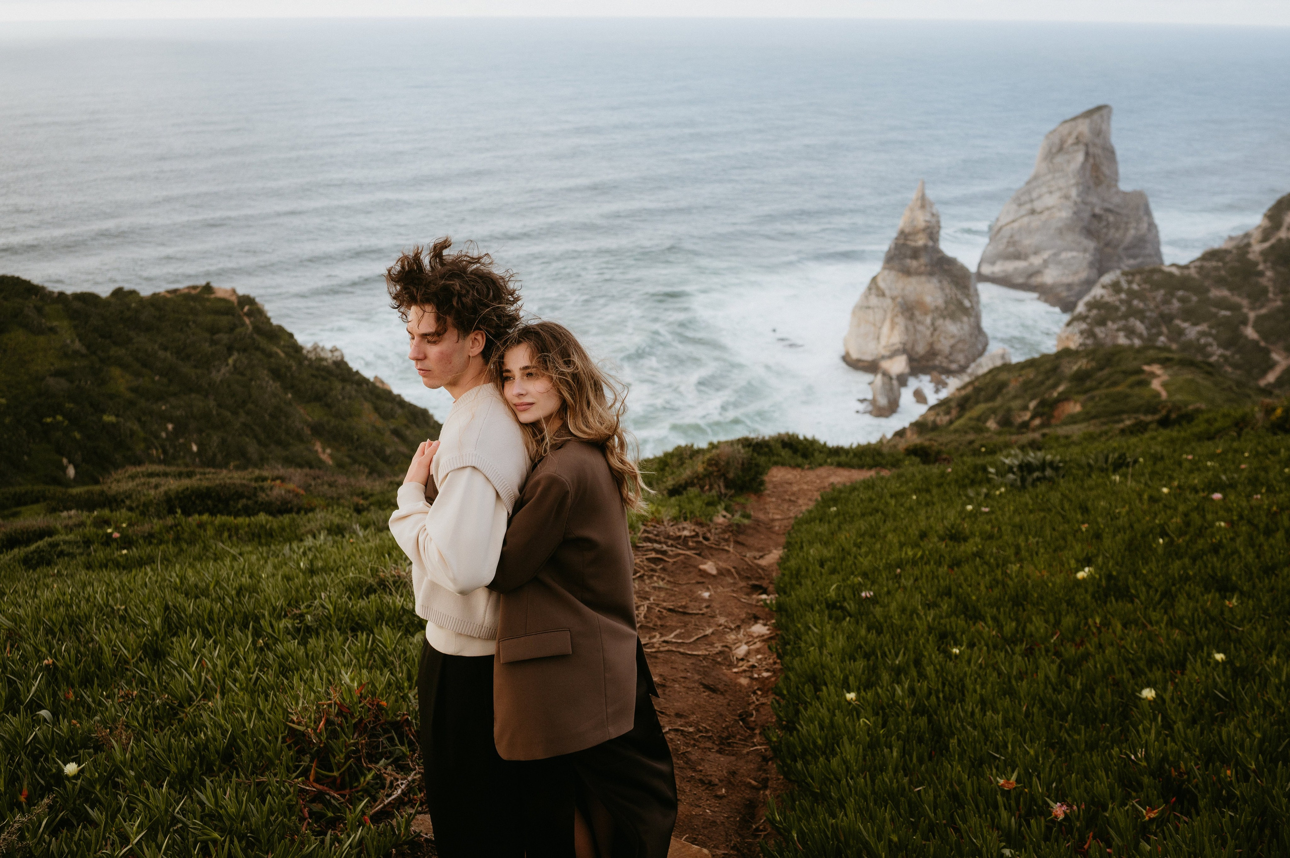 Praia da Ursa – ședință foto de cuplu într-un loc magic din Portugalia. Valentin Melen — wedding photographer
