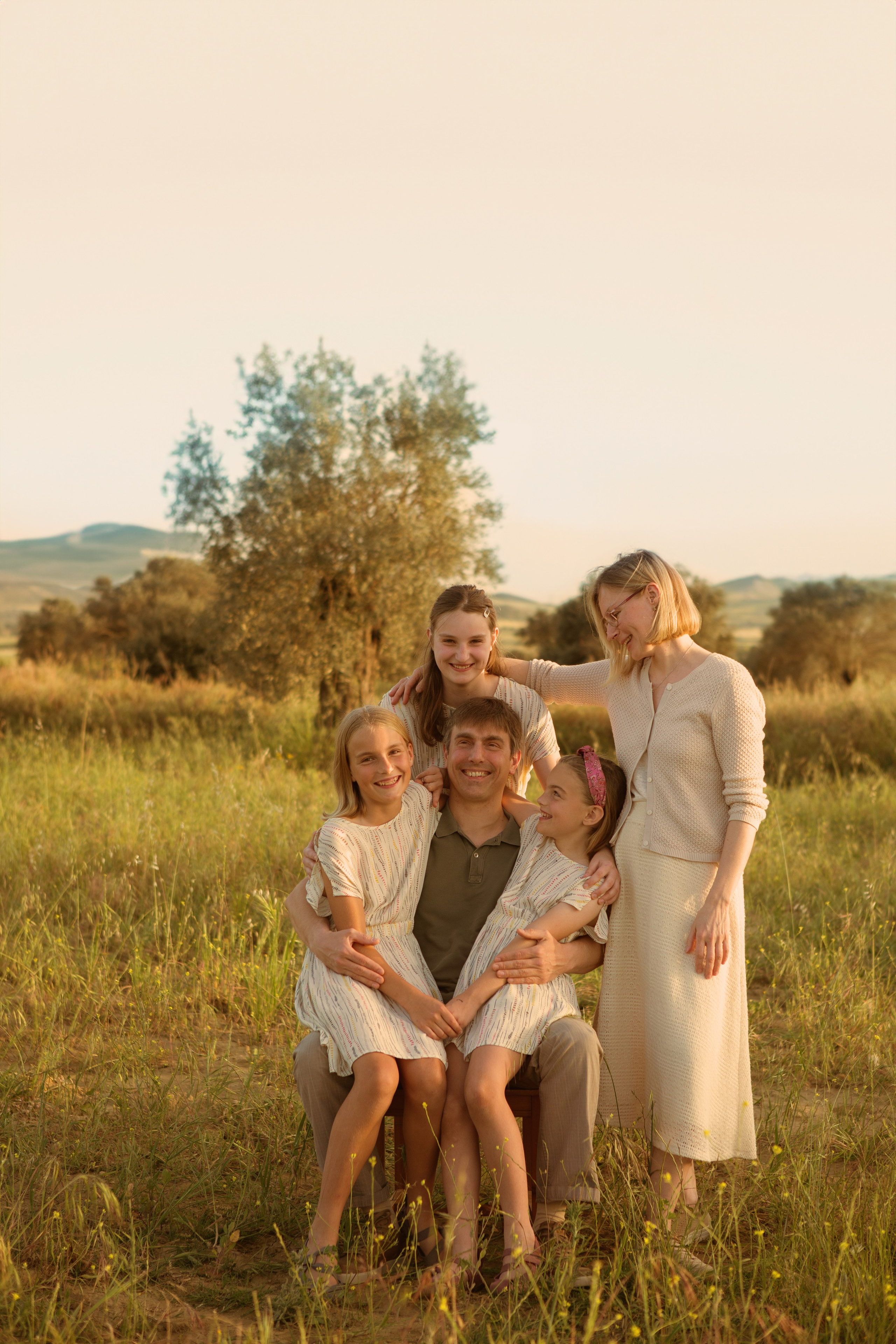 Family Lifestyle Outdoors. Фотограф беременности и новорожденных на Кипре Анна Милосова