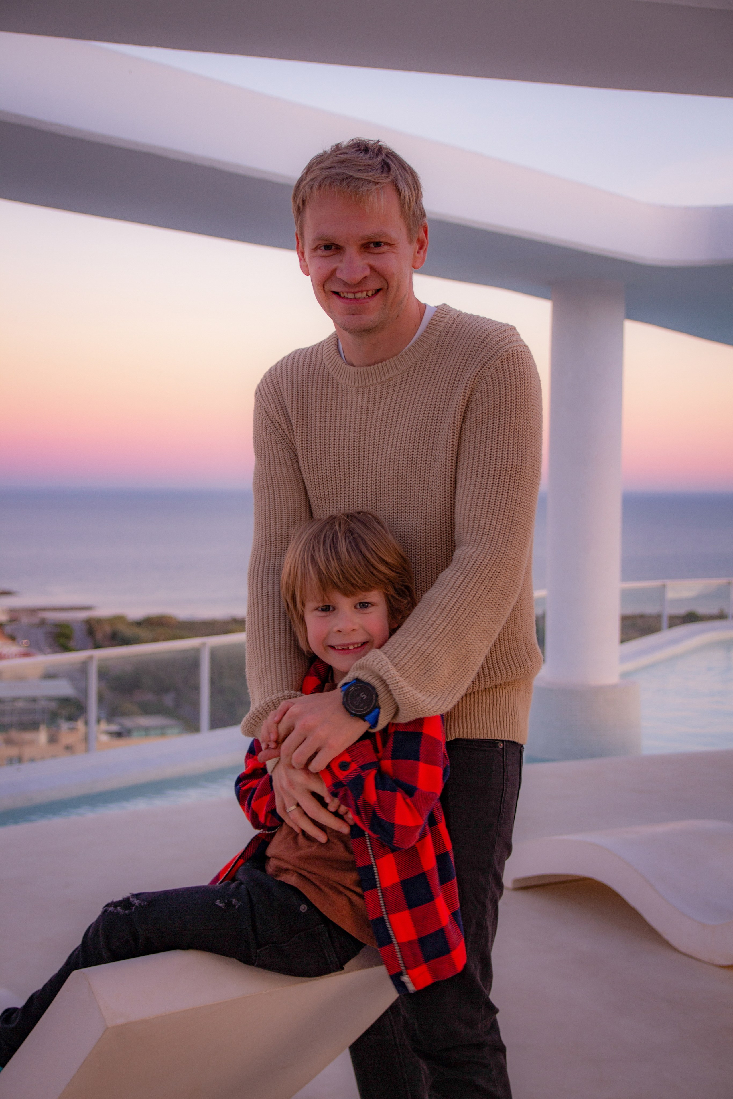 FAMILIA CANET. Fotógrafa Olena Petryk. Realizo sesiones de fotos en Puerto de Sagunto