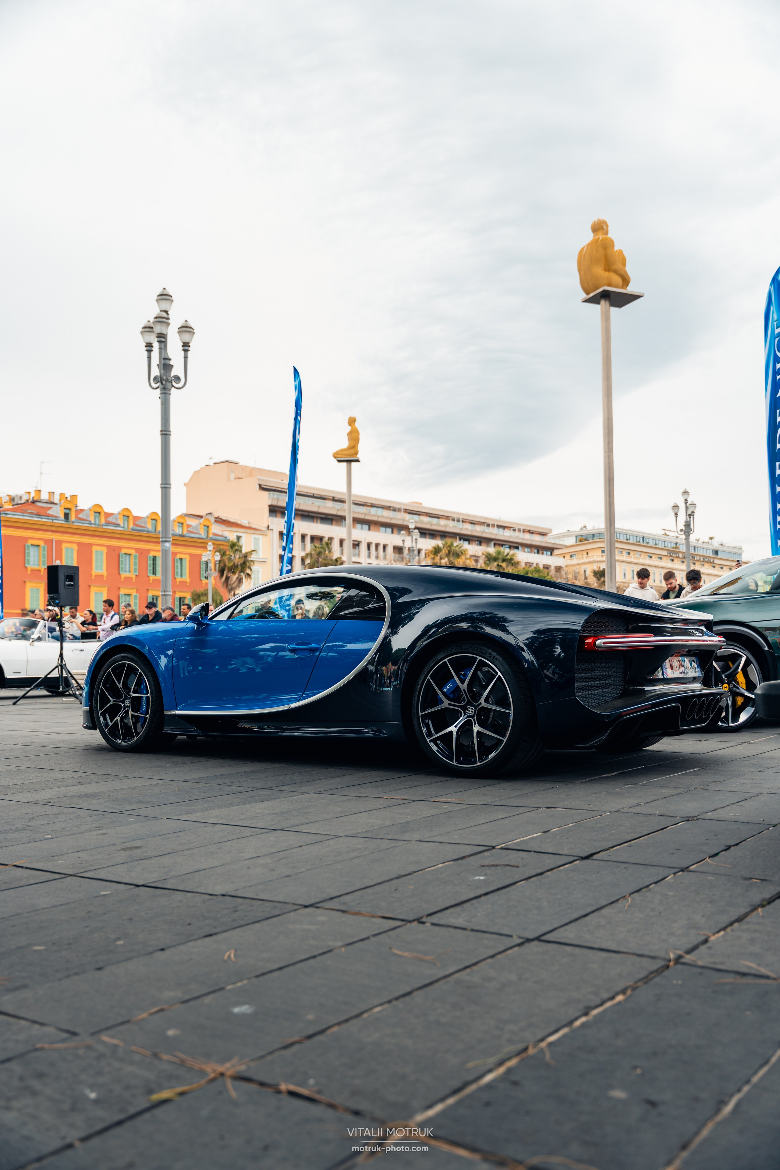 Legends de Nice. Photographe de voitures à Paris — Vitalii Motruk