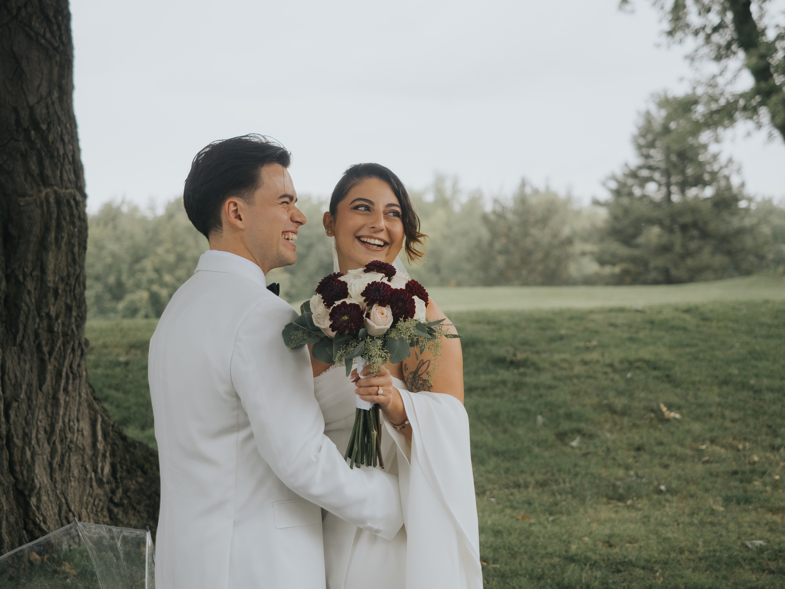 Wedding of Cassandra and Loïc in Beaconsfield, Montreal. Wedding and Family Photography Montreal Muriel Oe Photo