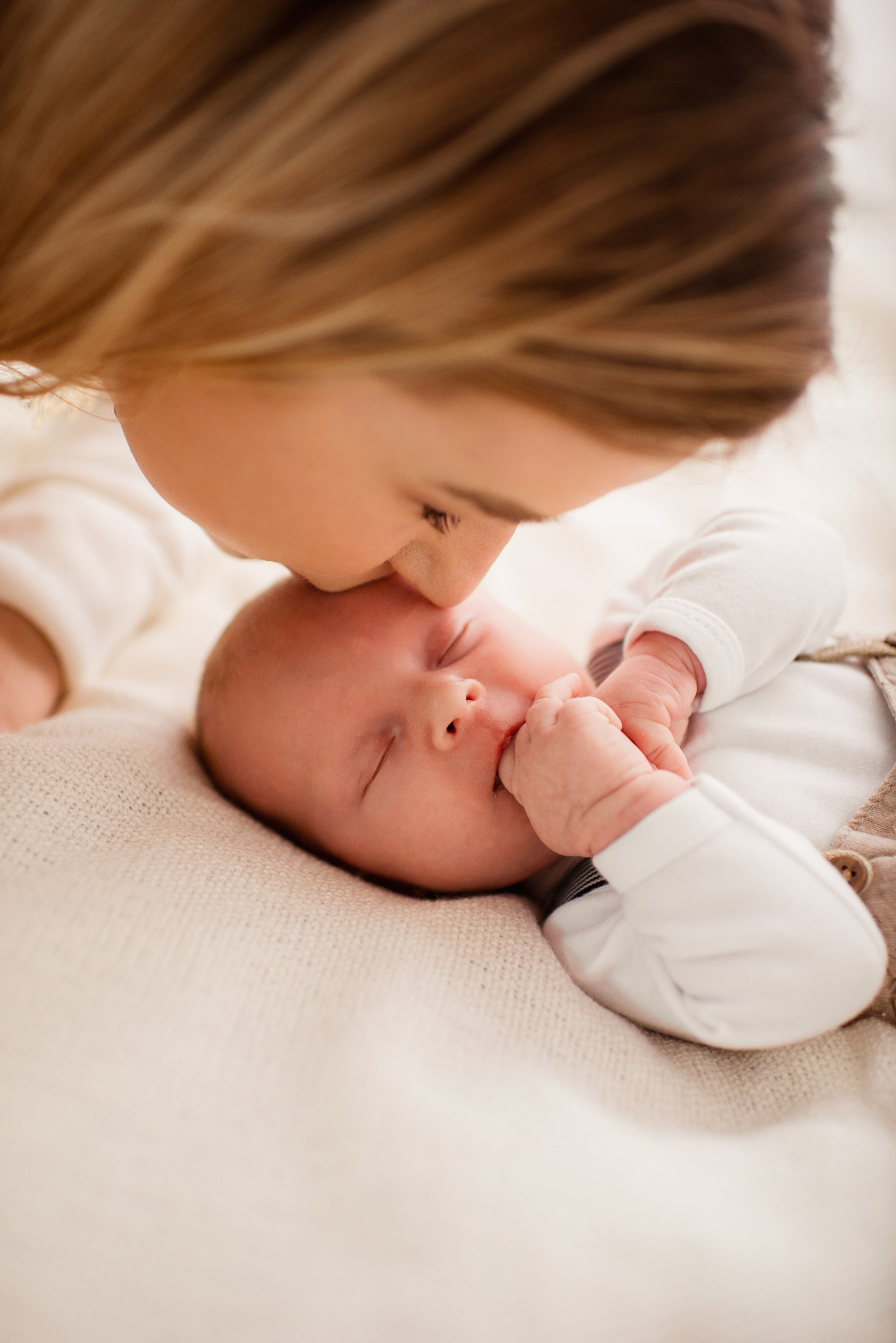 Lotta’s family session. Michalina Dzianach Wedding Photographer Iceland