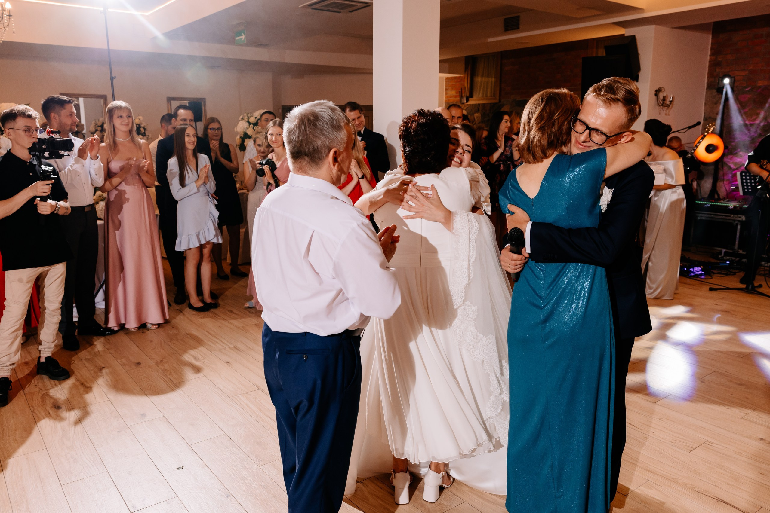 Wiki ♡ Przemek. Fotograf Ślubny Warszawa - Sesje Biznesowe Rodzinne Eventy