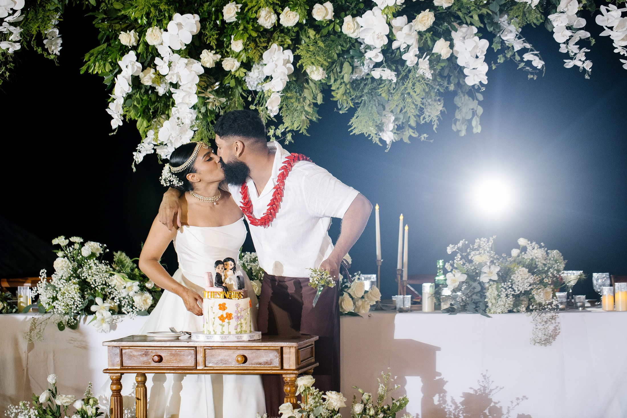 Big funny wedding with guests in paradise Bali island. Get.it.feel — Aesthetic Photography and Videography