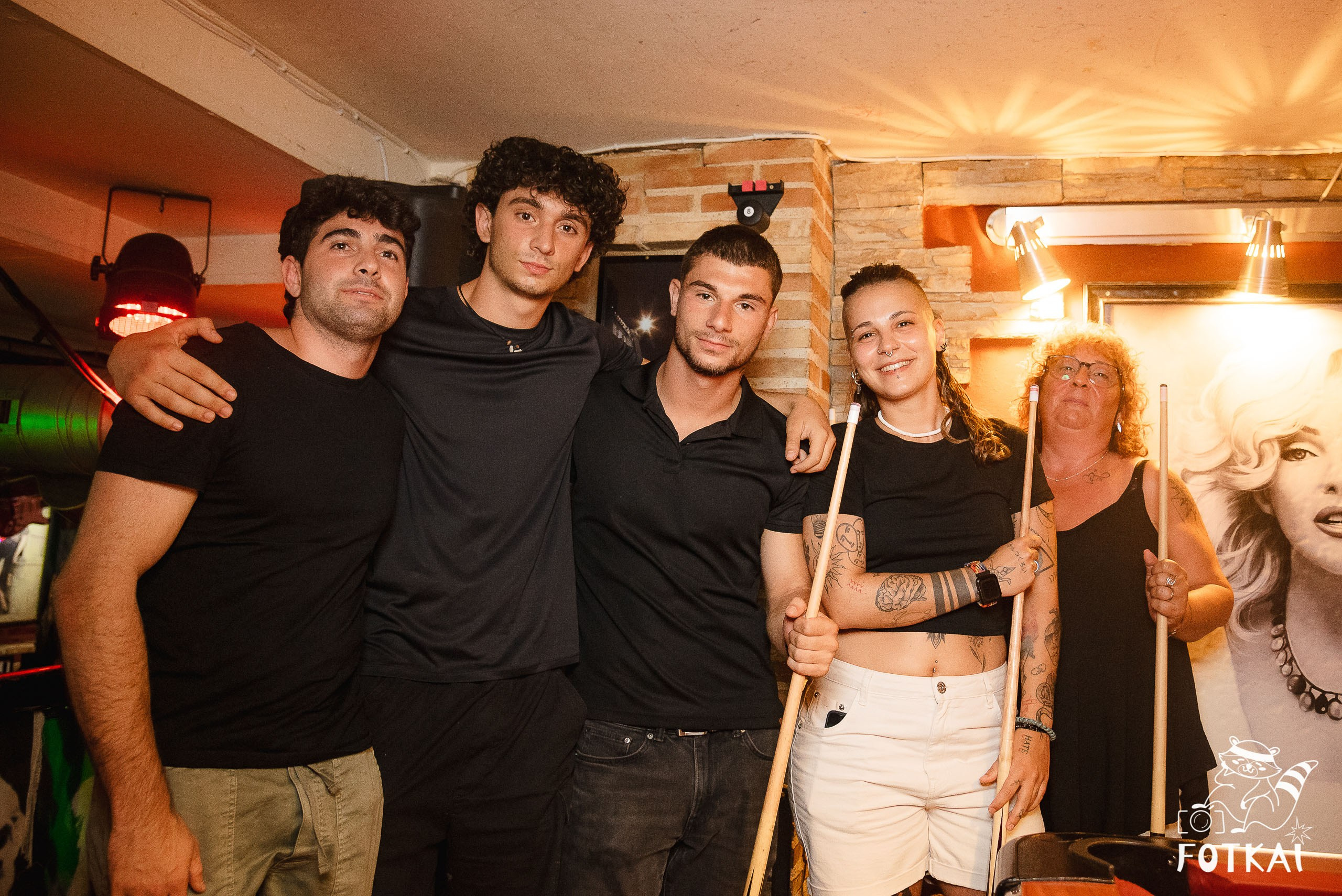 Monroe’s Rock Bar Torrevieja: Reportaje fotográfico 01.08.25 | FOTKAI