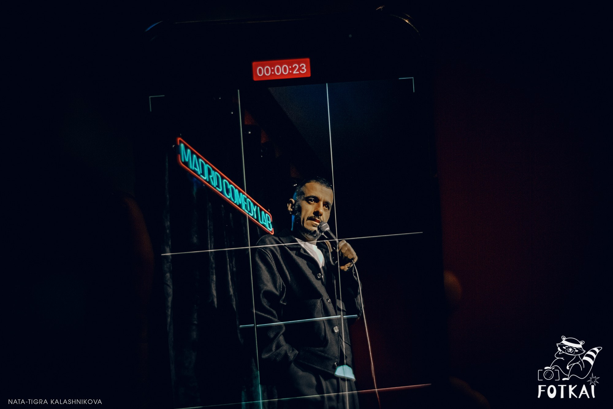 Eduard Matsaberidze en Madrid 14 de febrero 2026 — fotos del show de stand-up | FOTKAI