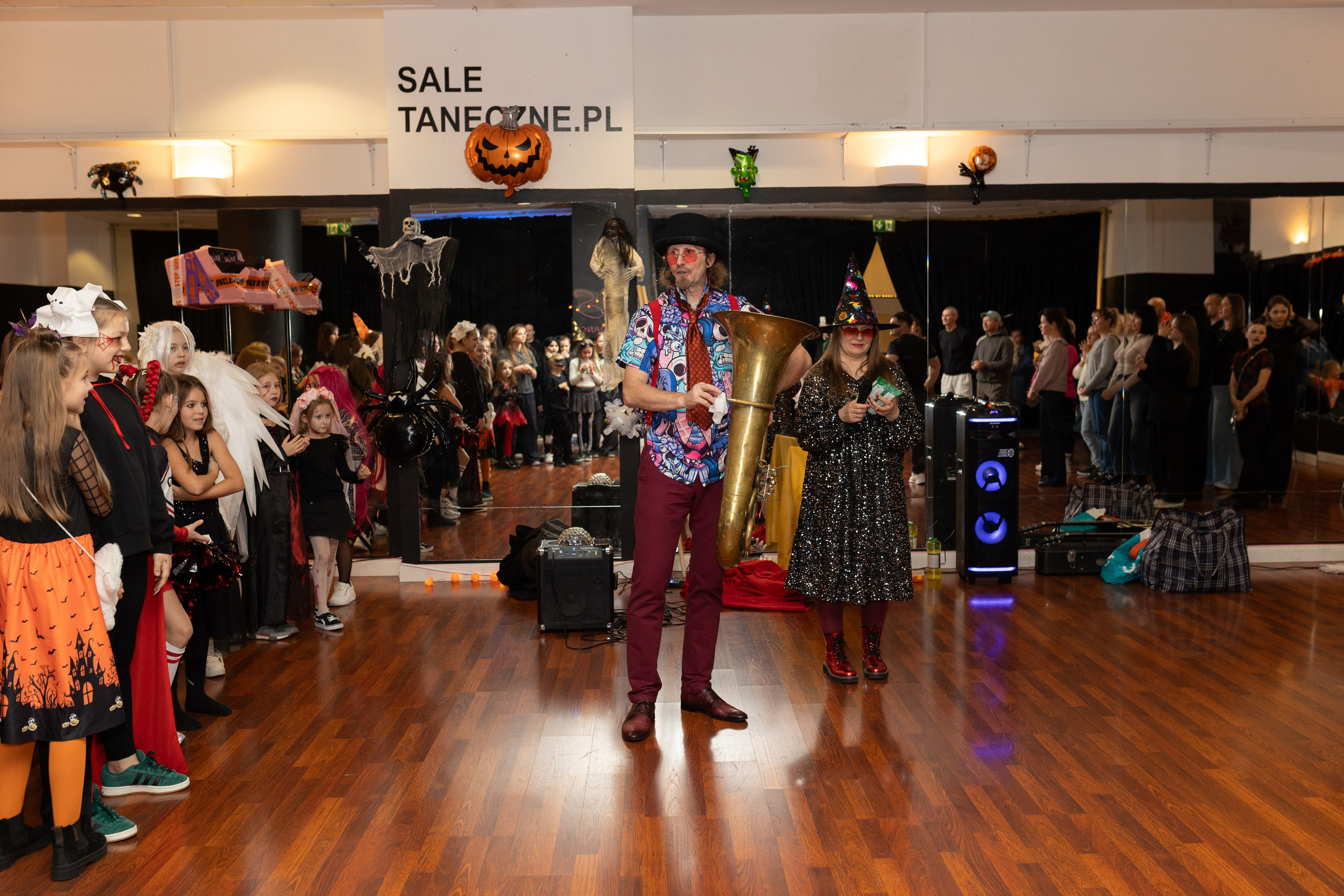 Leo dance studio Helloween 2025. Семейный и детский фотограф в Варшаве Мила Бобровская