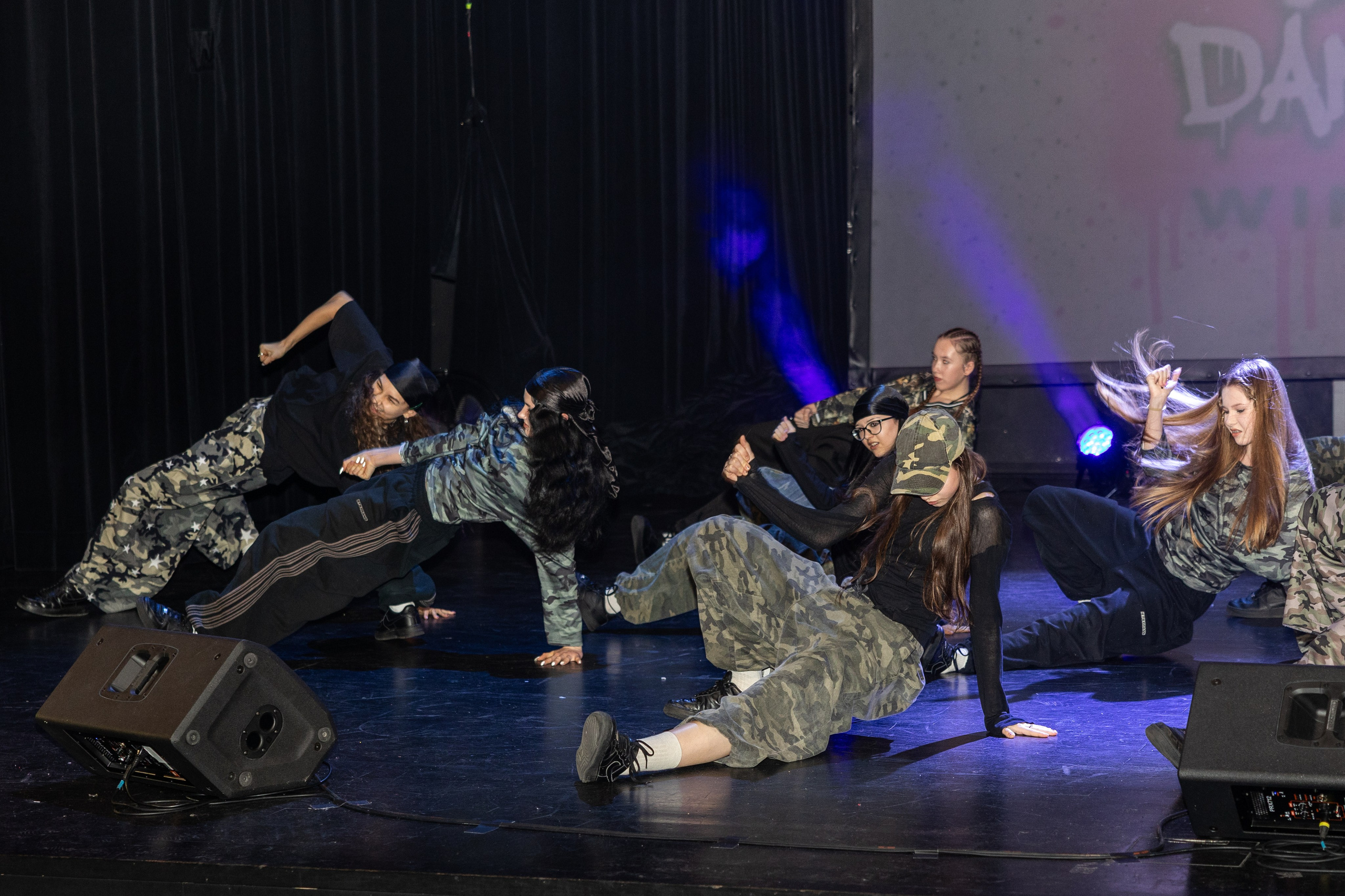 LEO DANCE SHOW WINTER 2025. Семейный и детский фотограф в Варшаве Мила Бобровская