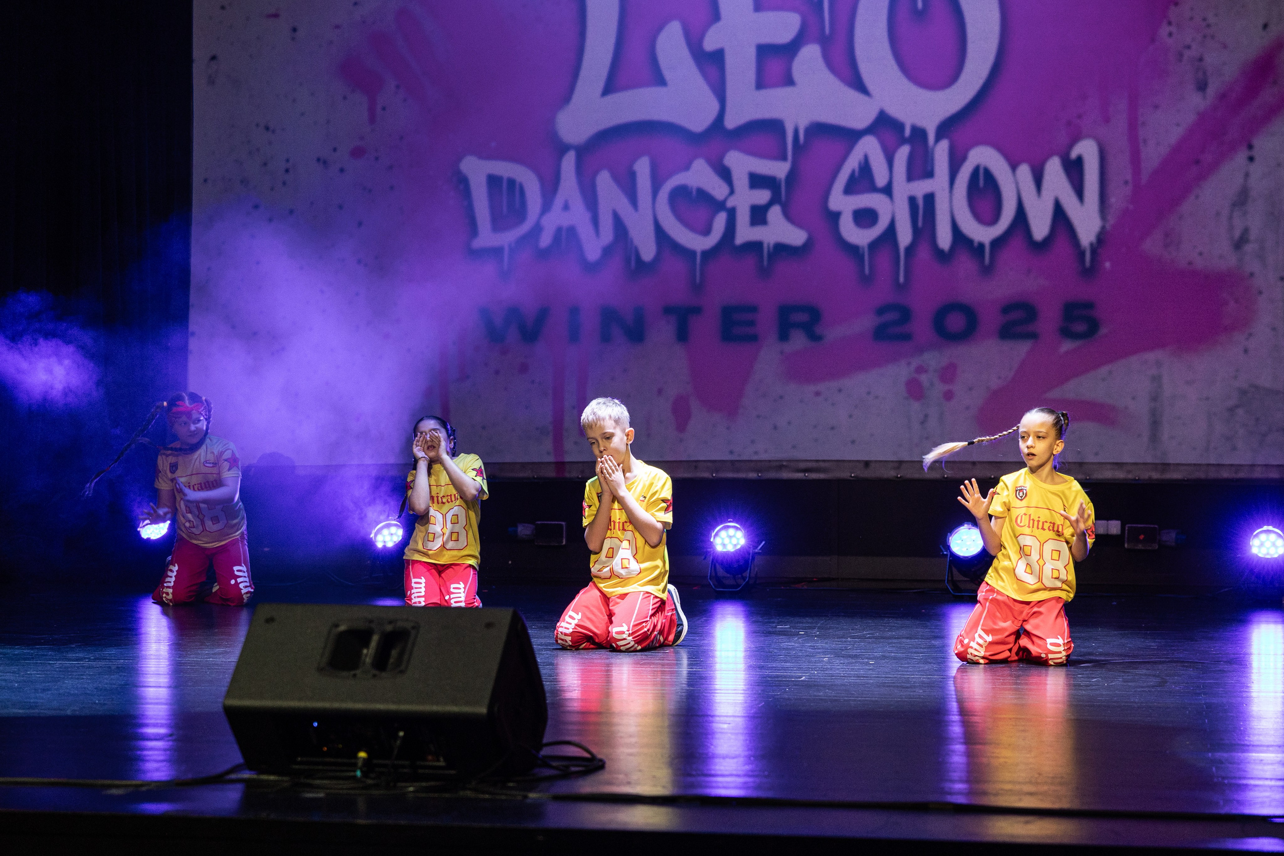 LEO DANCE SHOW WINTER 2025. Семейный и детский фотограф в Варшаве Мила Бобровская