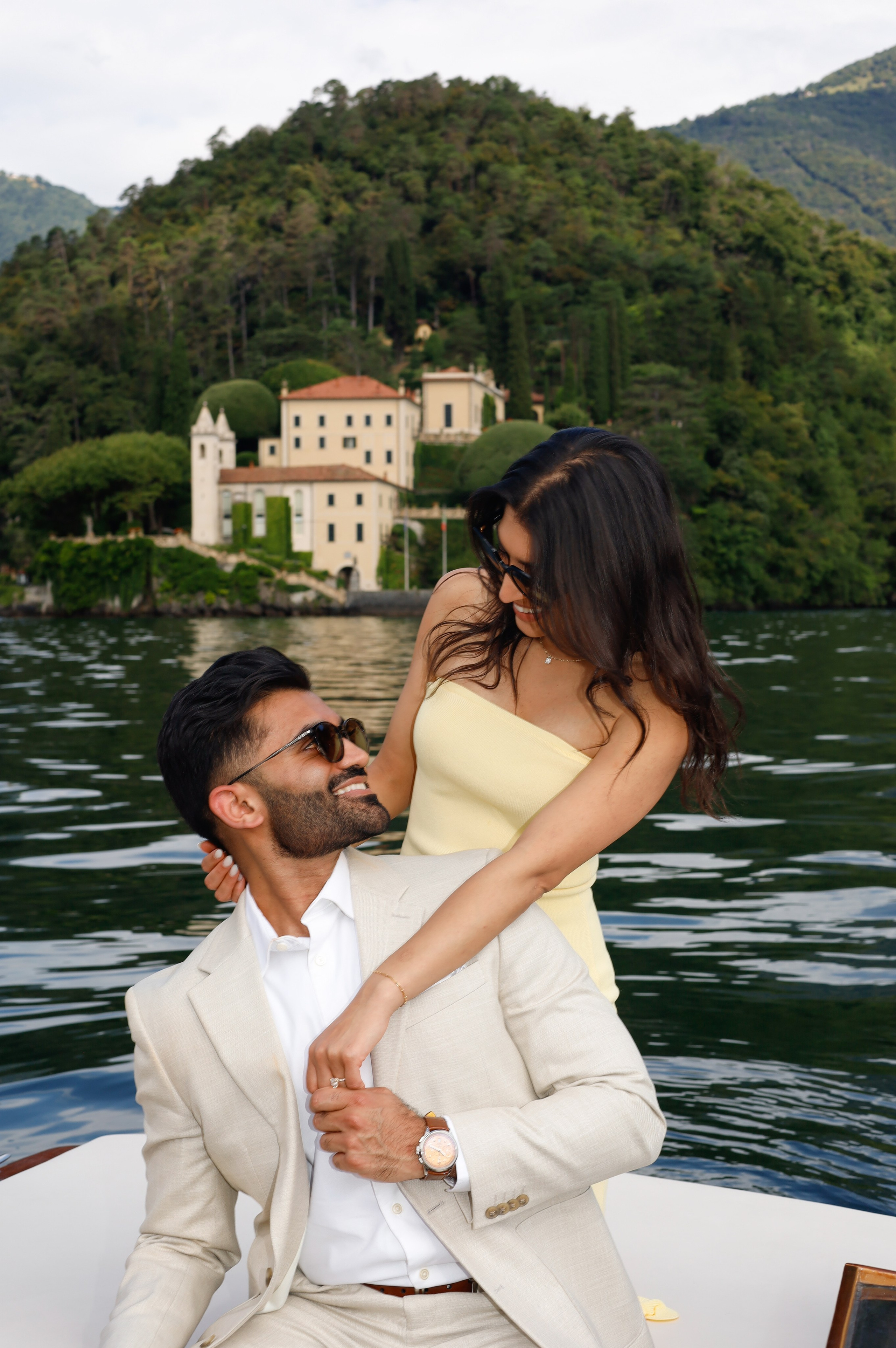 Lake Como Proposal on a Luxury Boat. Proposal Photographer in Lake Como