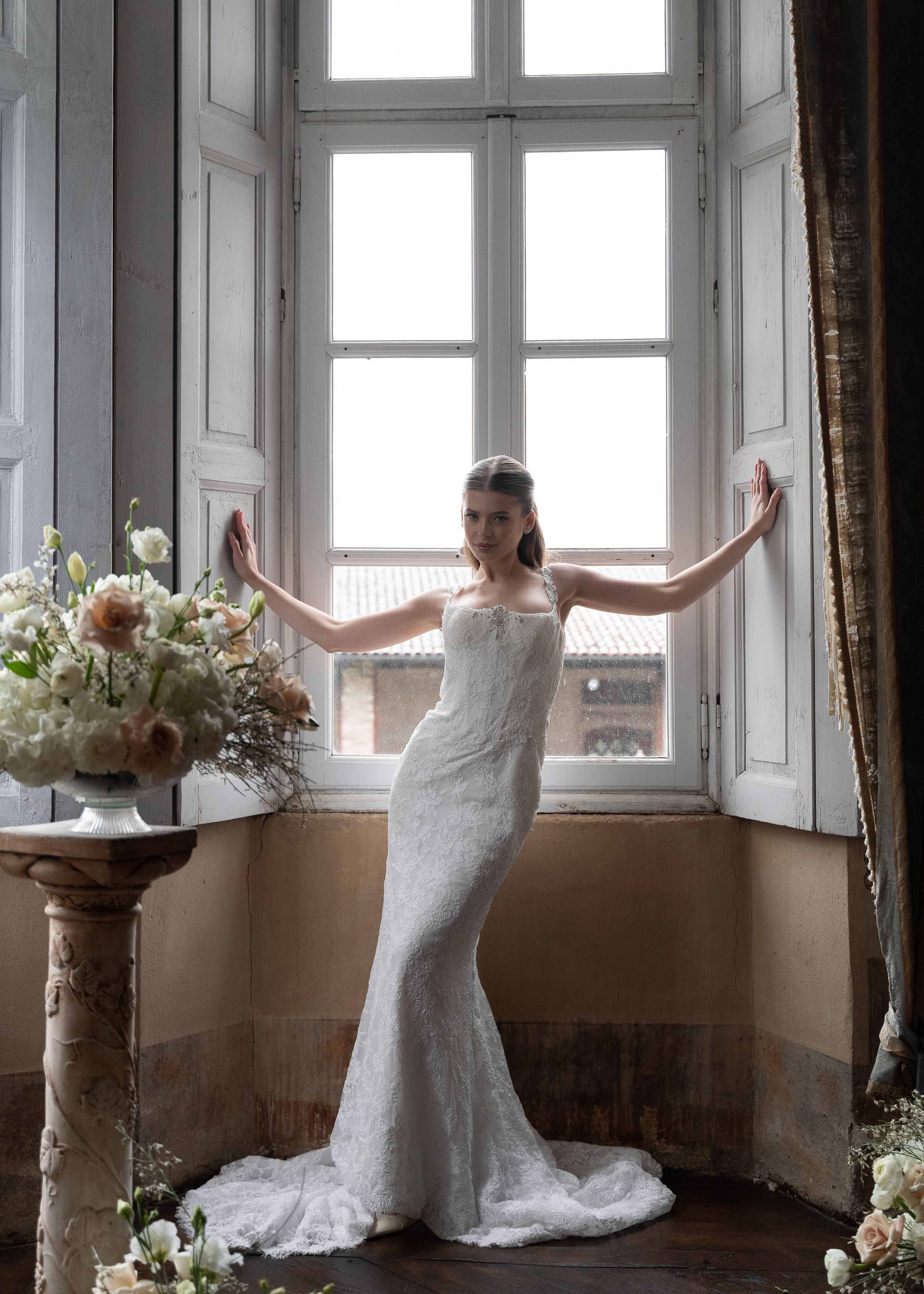 Intimate wedding in Milan. Proposal Photographer in Lake Como
