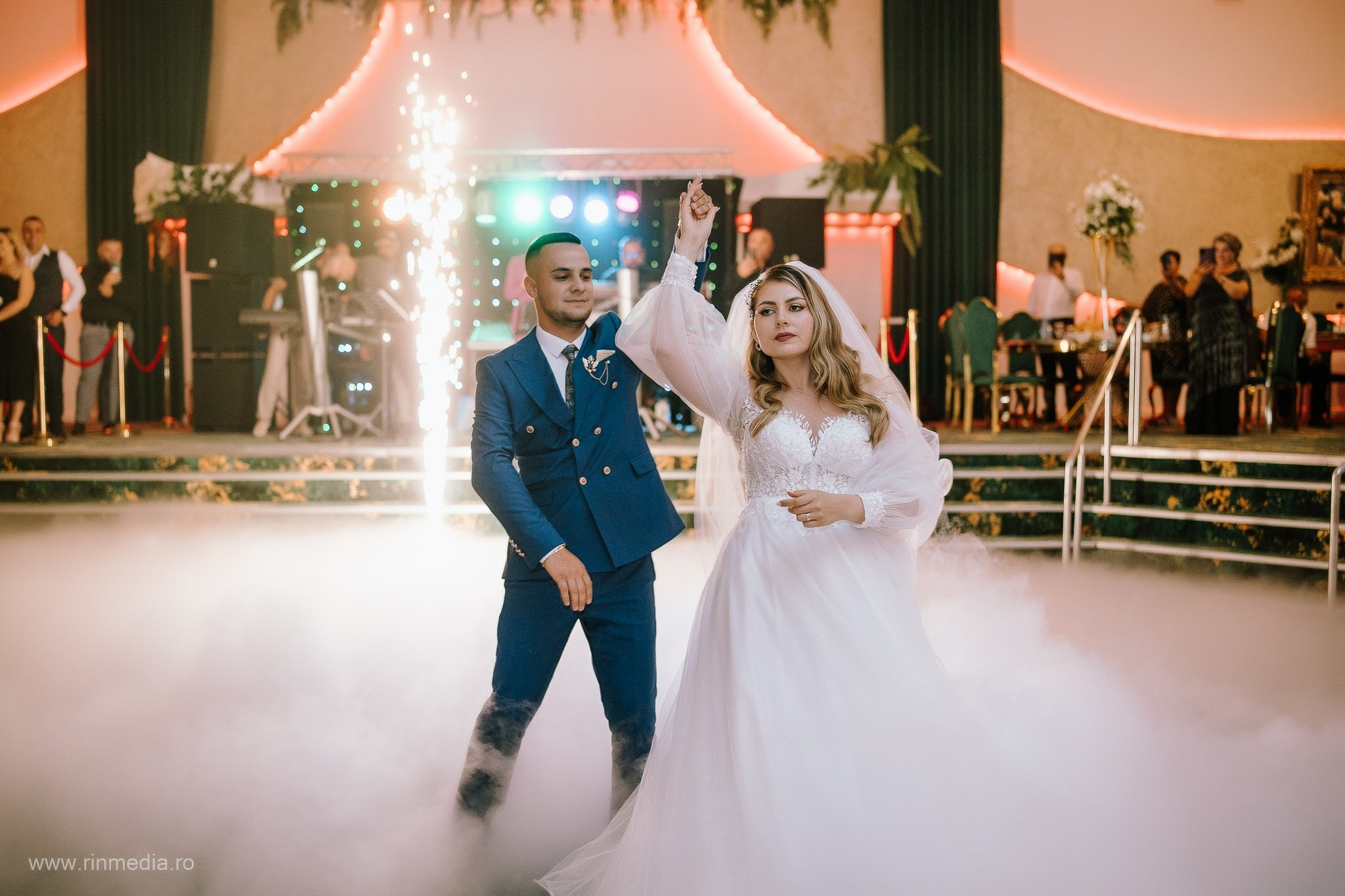 Alexandru & Cosmina. Fotograf de Nunta Focsani