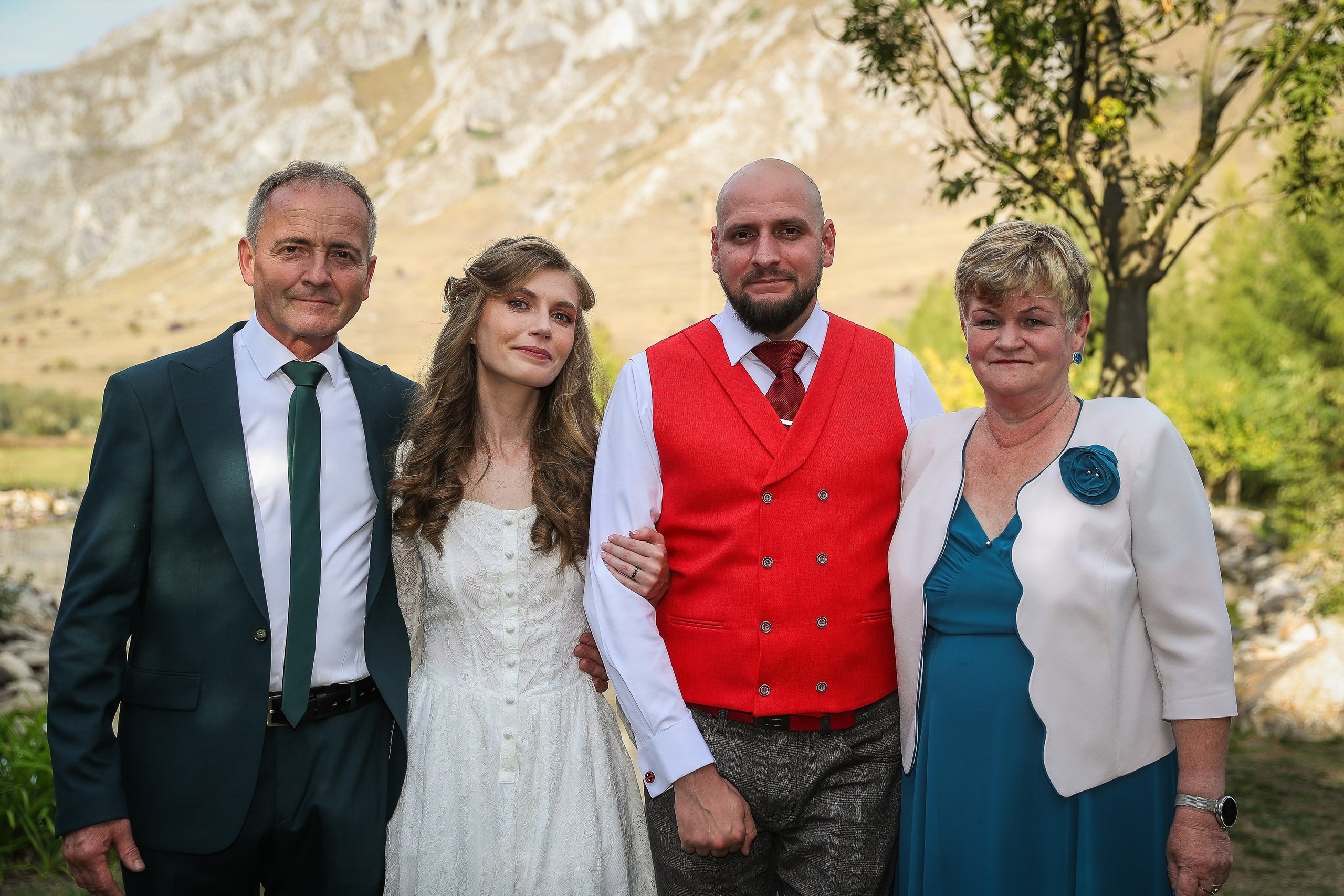 Orsi & Remus, eleganță în inima Transilvaniei. Rares Bucur is a professional wedding photographer based in Cluj-Napoca, Romania, specializing in wedding photography