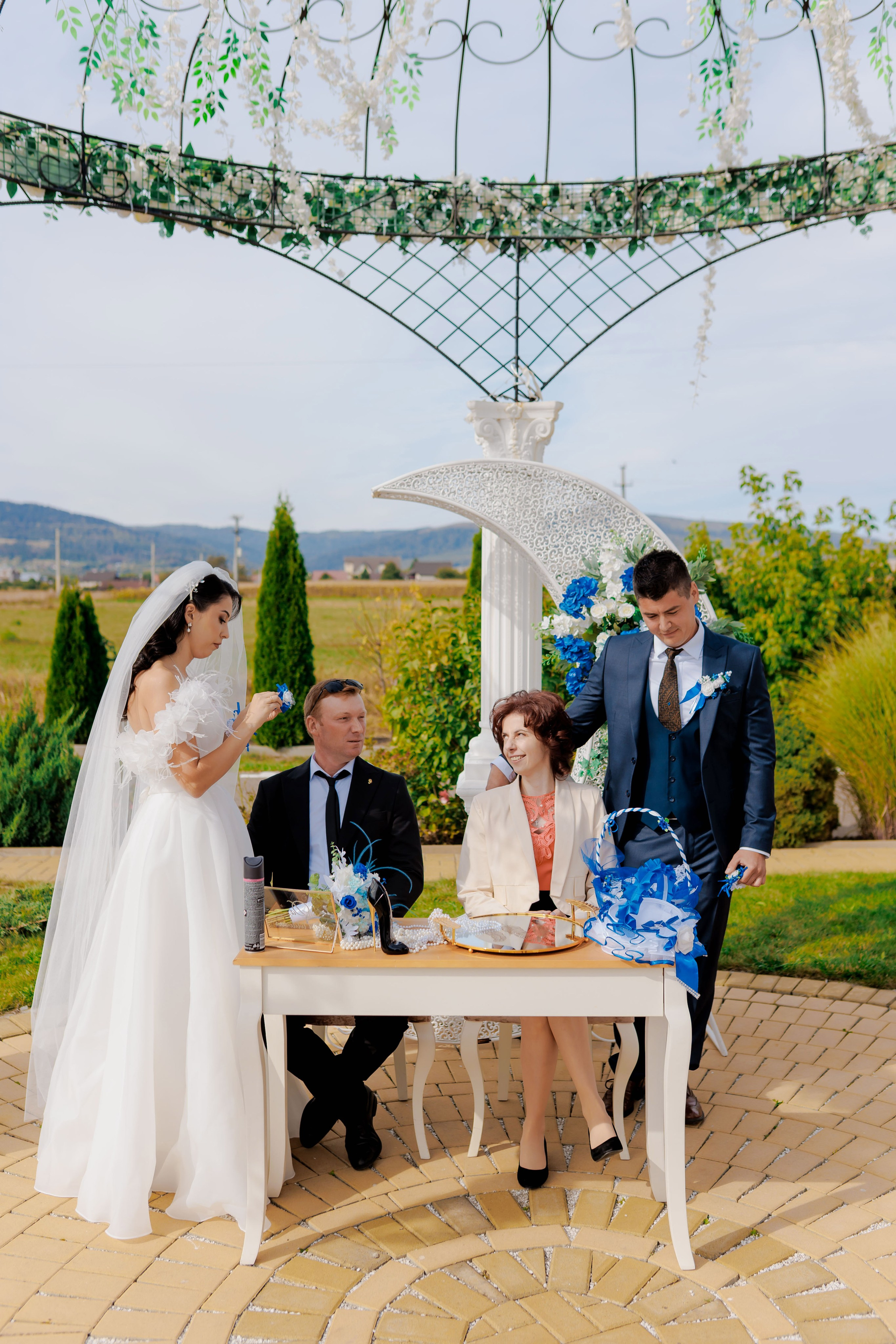 Loredana & Emilian – Ziua Nunții | Videografie - fotografie Botez Suceava, Iași, Botoșani. Servicii foto-video profesionale, pentru momente de neuitat