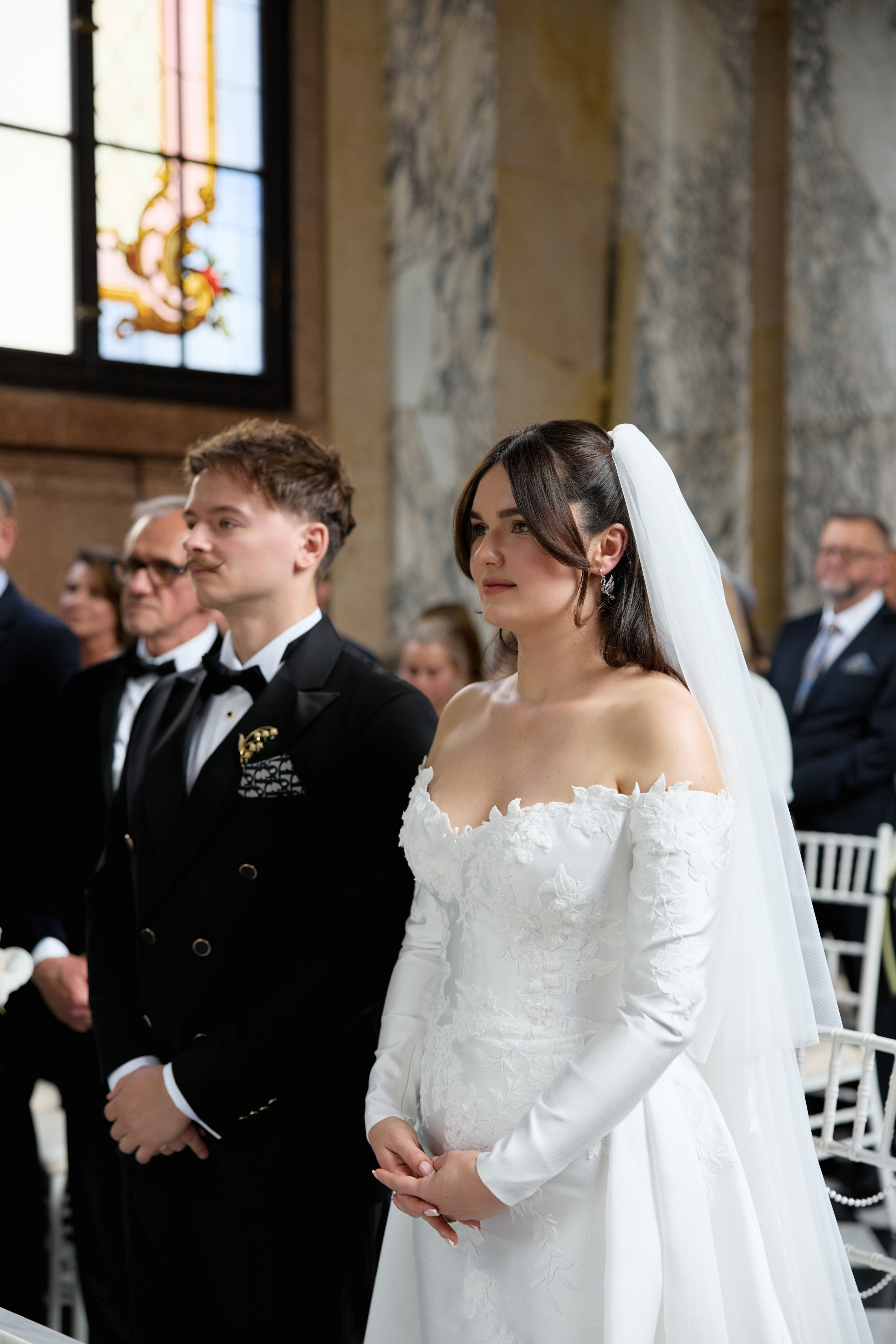 Wiktoria & Kacper. Pałac Goetz. Fotograf ślubny i rodzinny w Krakowie Yana Klymova