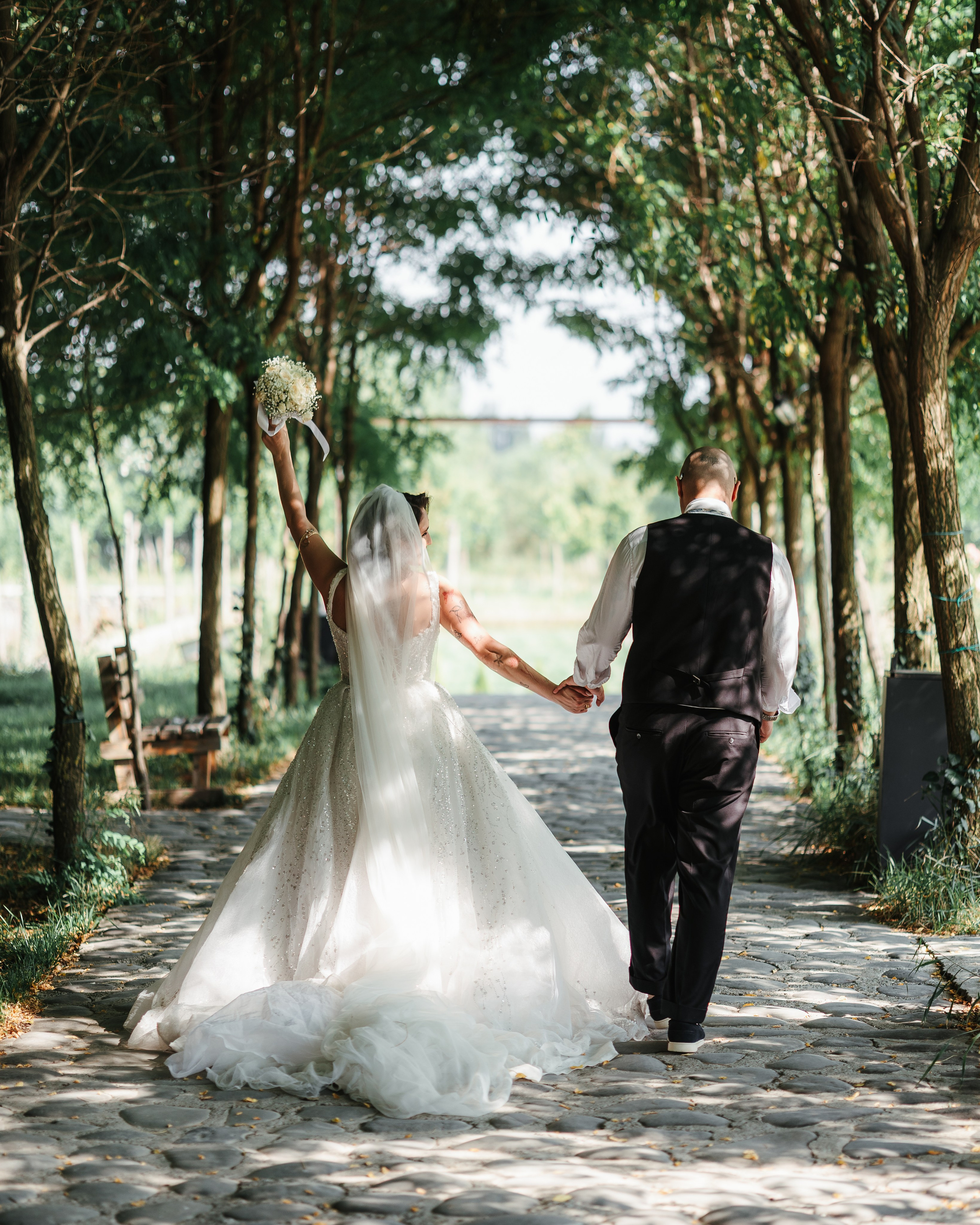 Nikusha & Tato. Bspander