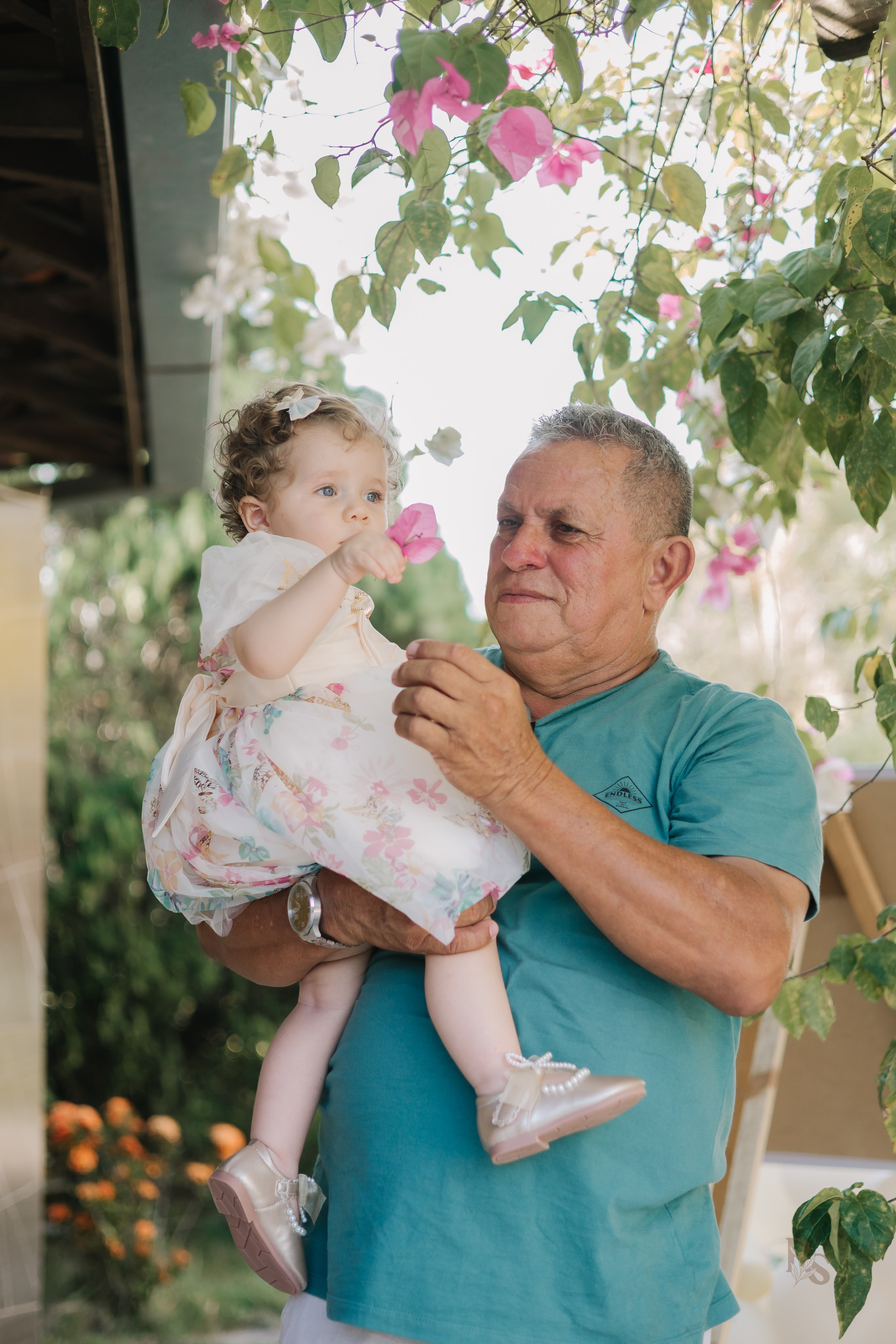 Aurora — 1 ano. Fotógrafo Richard Silvestre — Casamentos na Bahia
