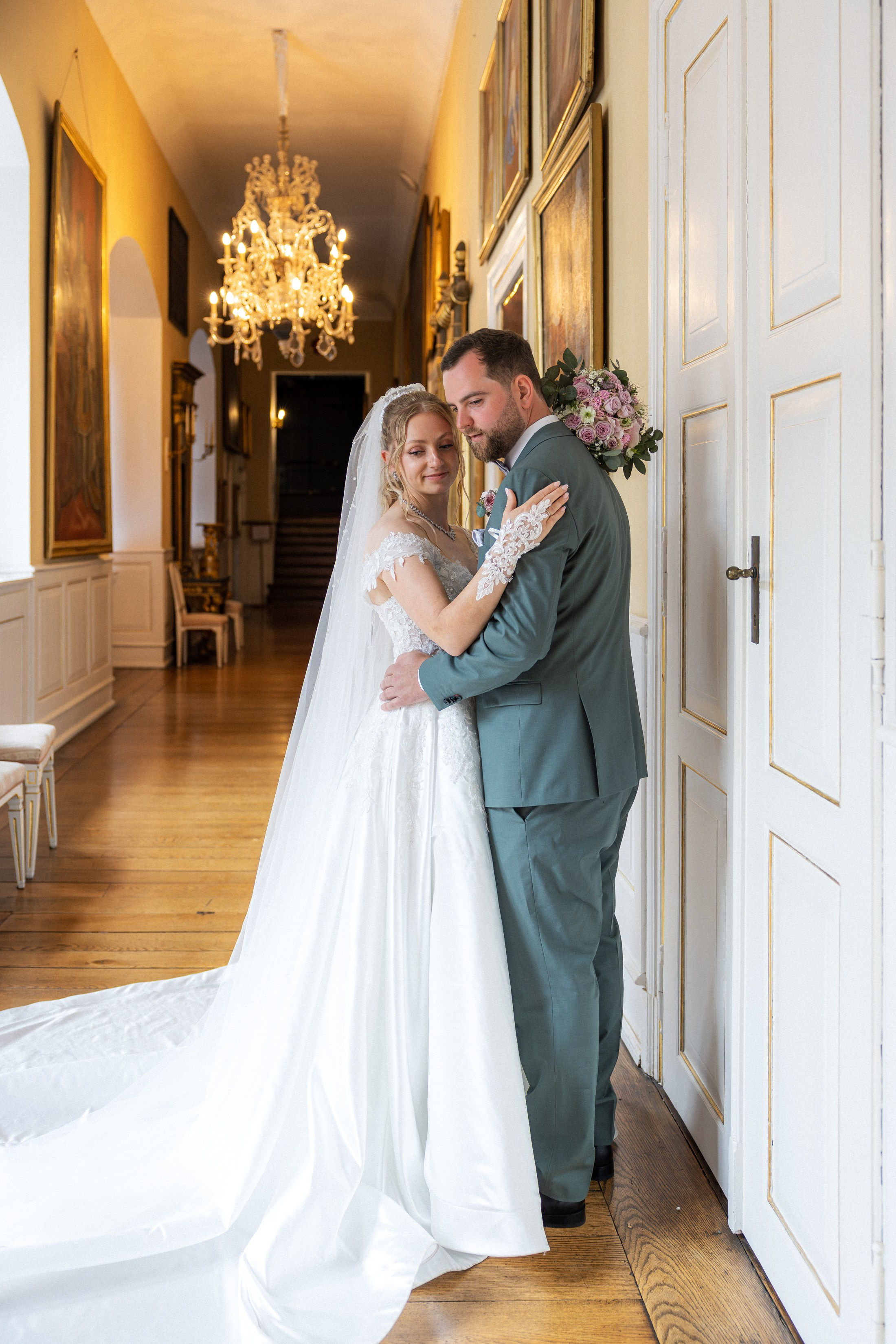 Hochzeit im Schloss Detmold – Kreatives Hochzeit Fotoshooting & Emotionale Hochzeitsreportagen!. Hochzeitsfotografin in Gütersloh | Authentische Hochzeitsreportagen | TK Photographie