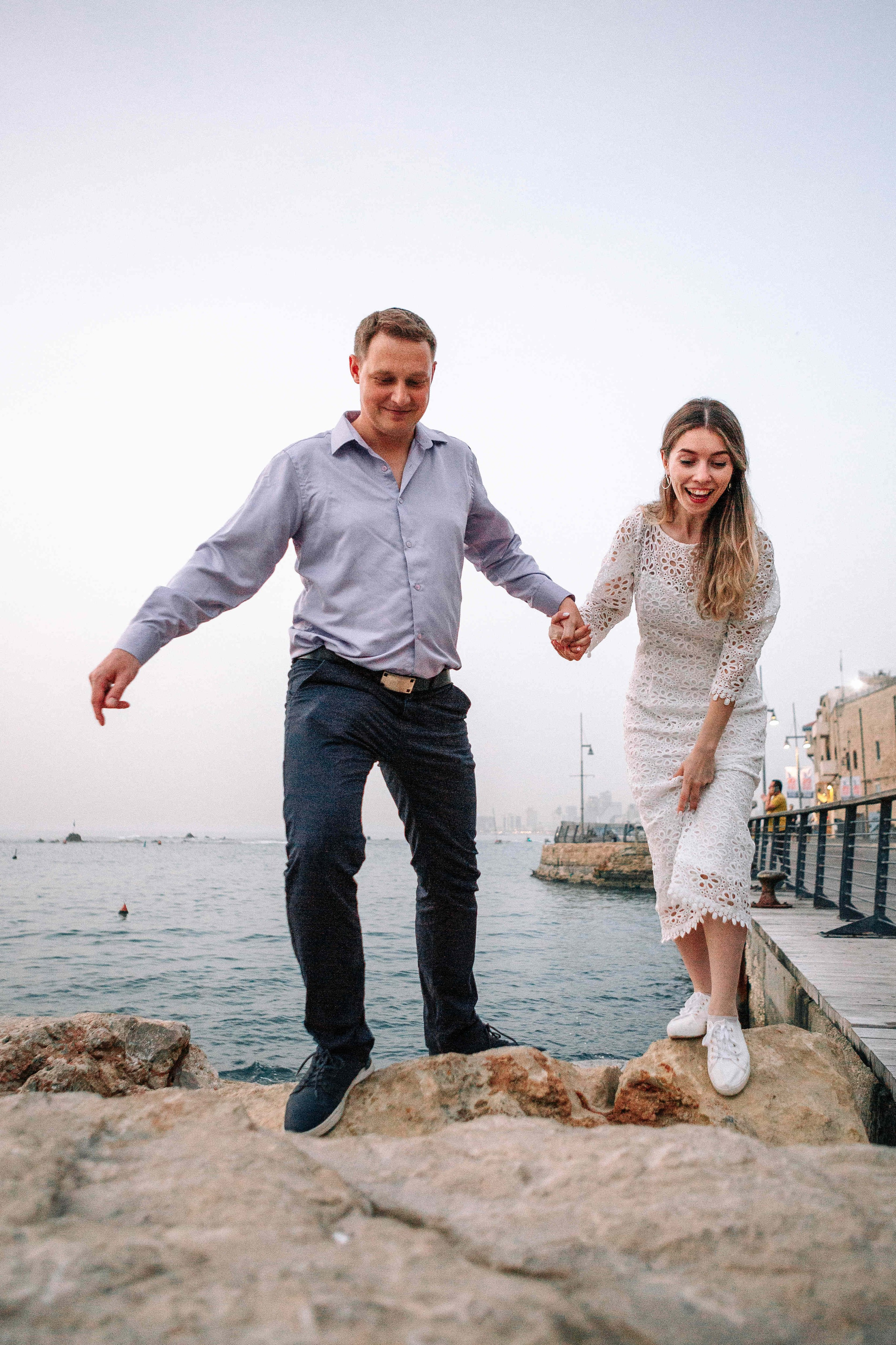 LOVERS IN JAFFO. PHOTOGRAPHER IN ISRAEL