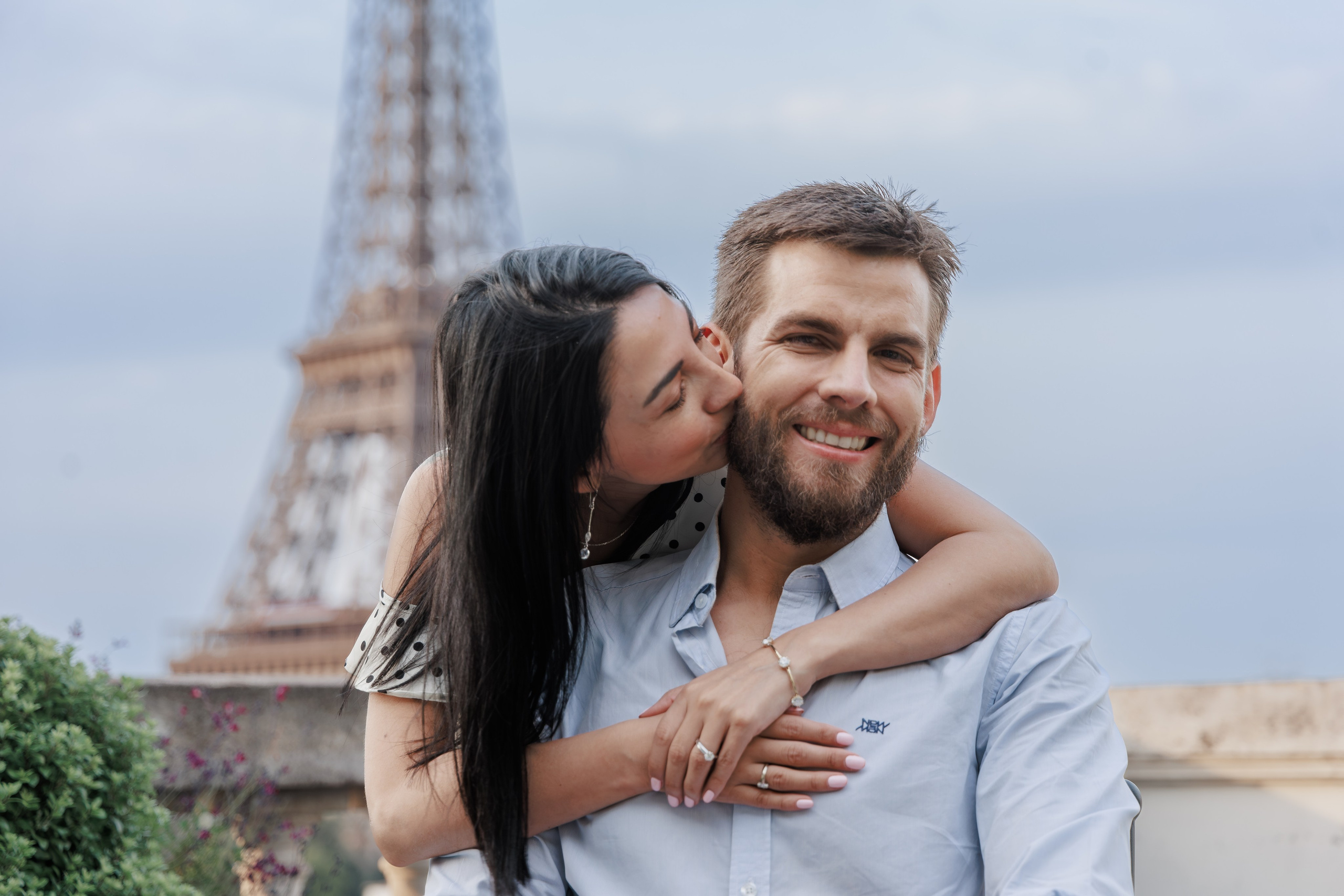 Best Rooftop Terraces in Paris for Proposal Photography & Luxury Photo Shoots (2026 Guide). Photographe à Paris