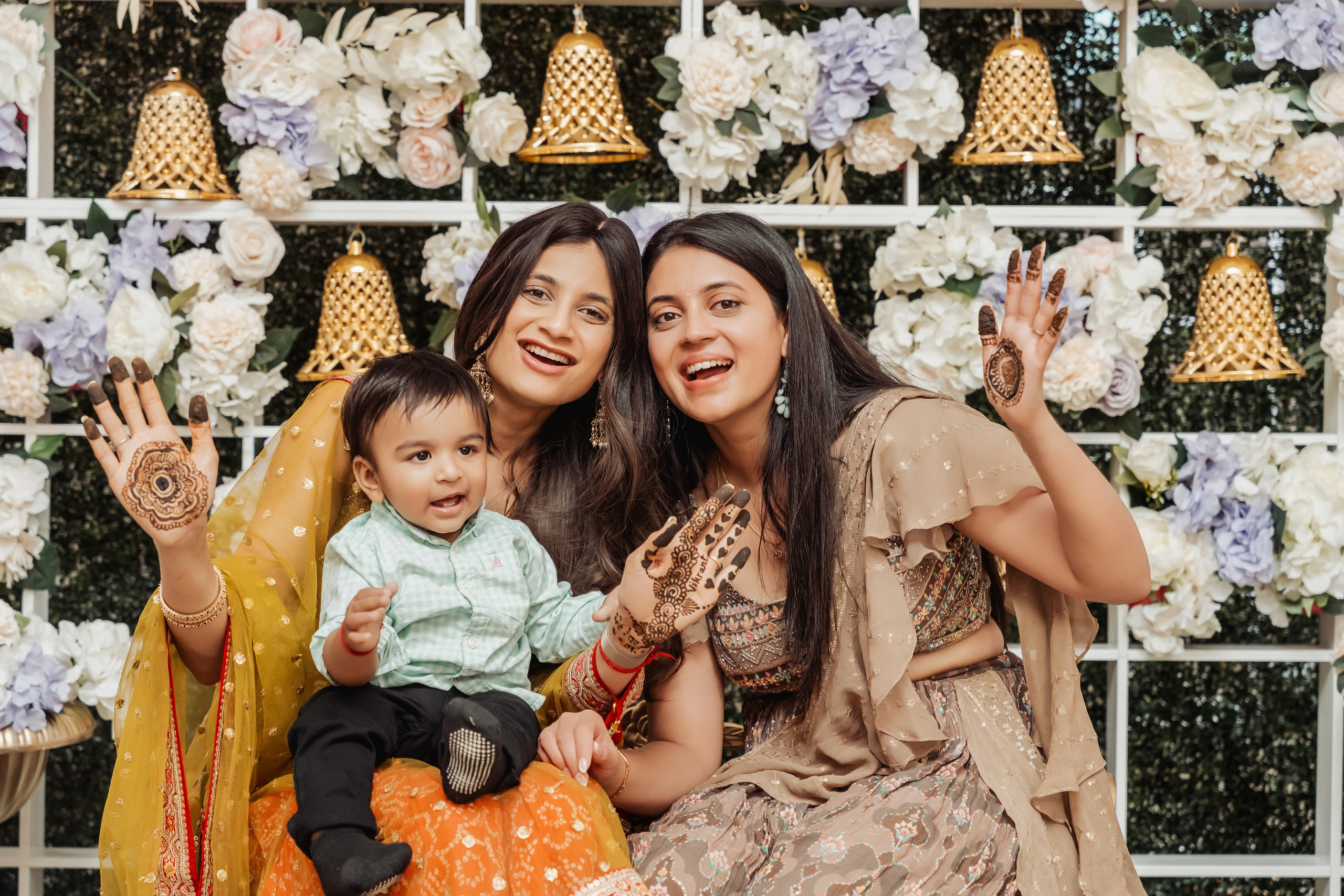 Darshil & Shailja. Wedding Photographer & Cinematographer studios