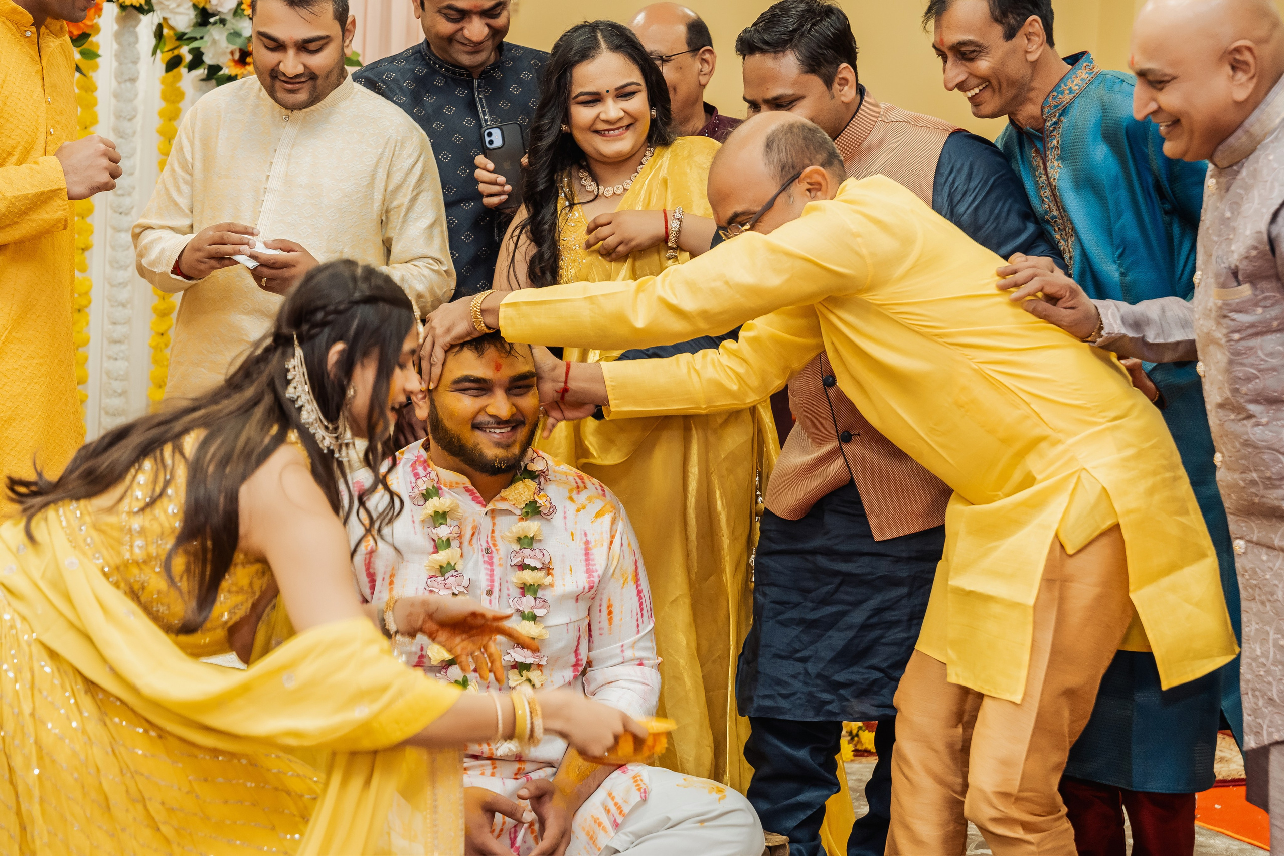 Darshil & Shailja. Wedding Photographer & Cinematographer studios