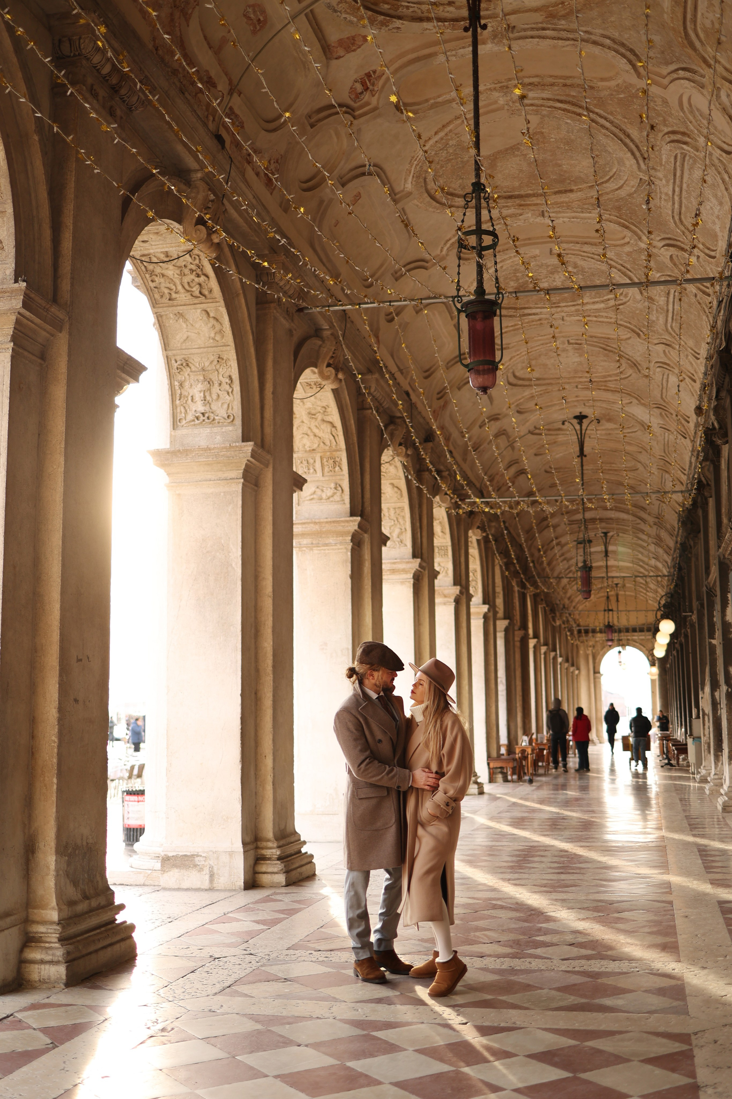 Romantic photoshoot in Venice. Photographer in Venice, Viktoria Antonova