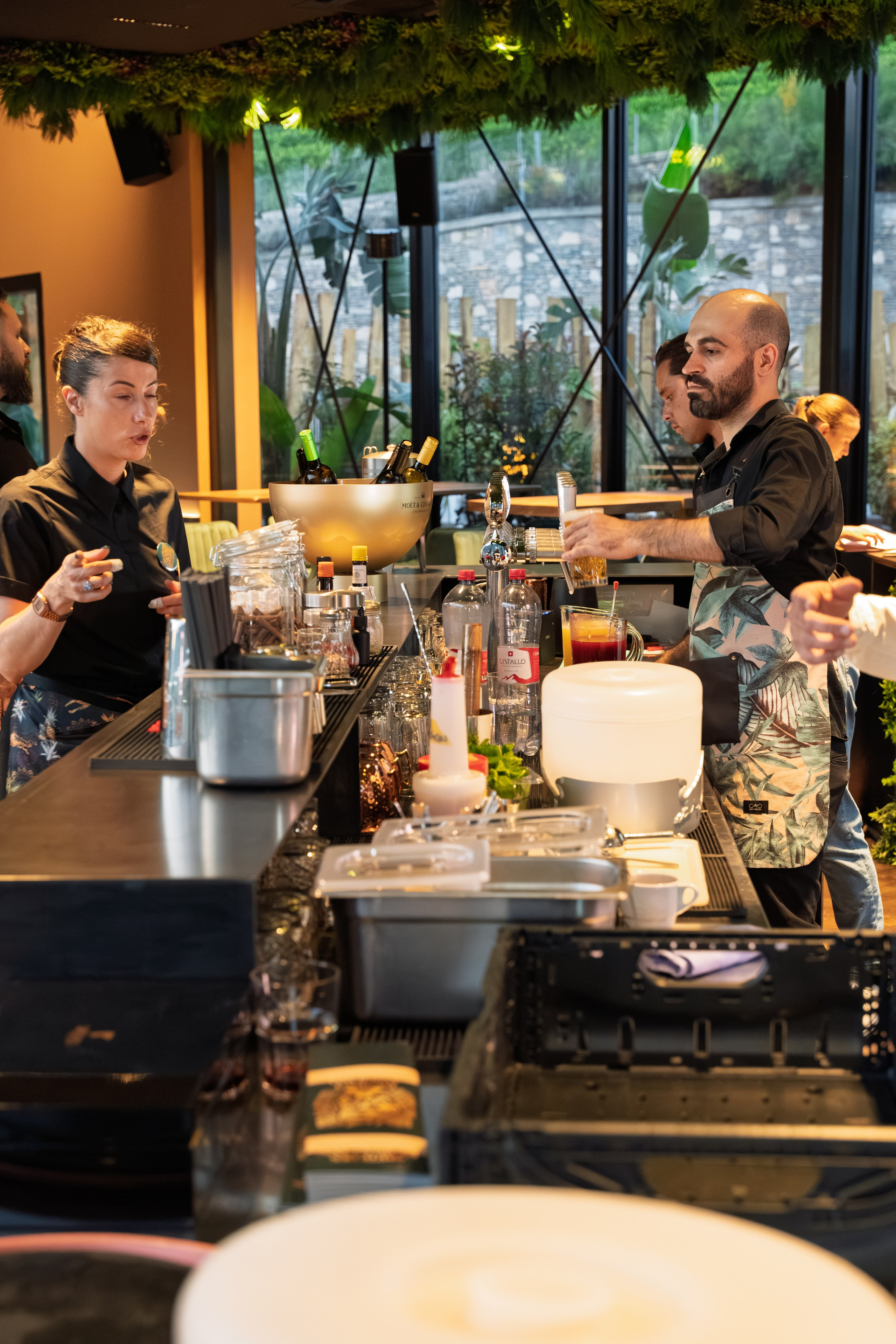 Ouverture du restaurant-club « Instinct  Amazonia » Sion. Photographe Suisse Tatiana Lyzhina