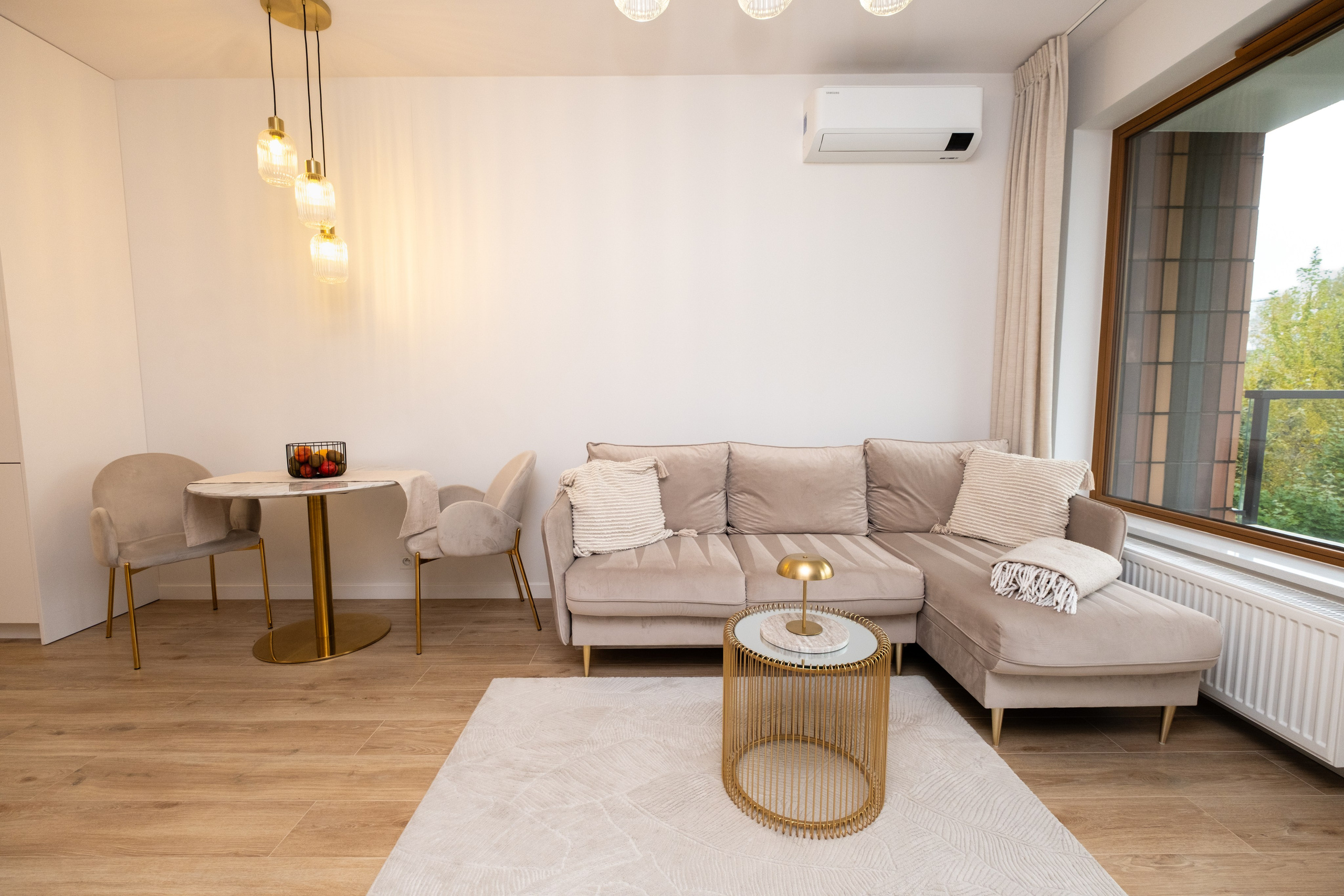 Przytulny apartament z tarasem — Zdjęcia nieruchomości. Fotograf nieruchomości