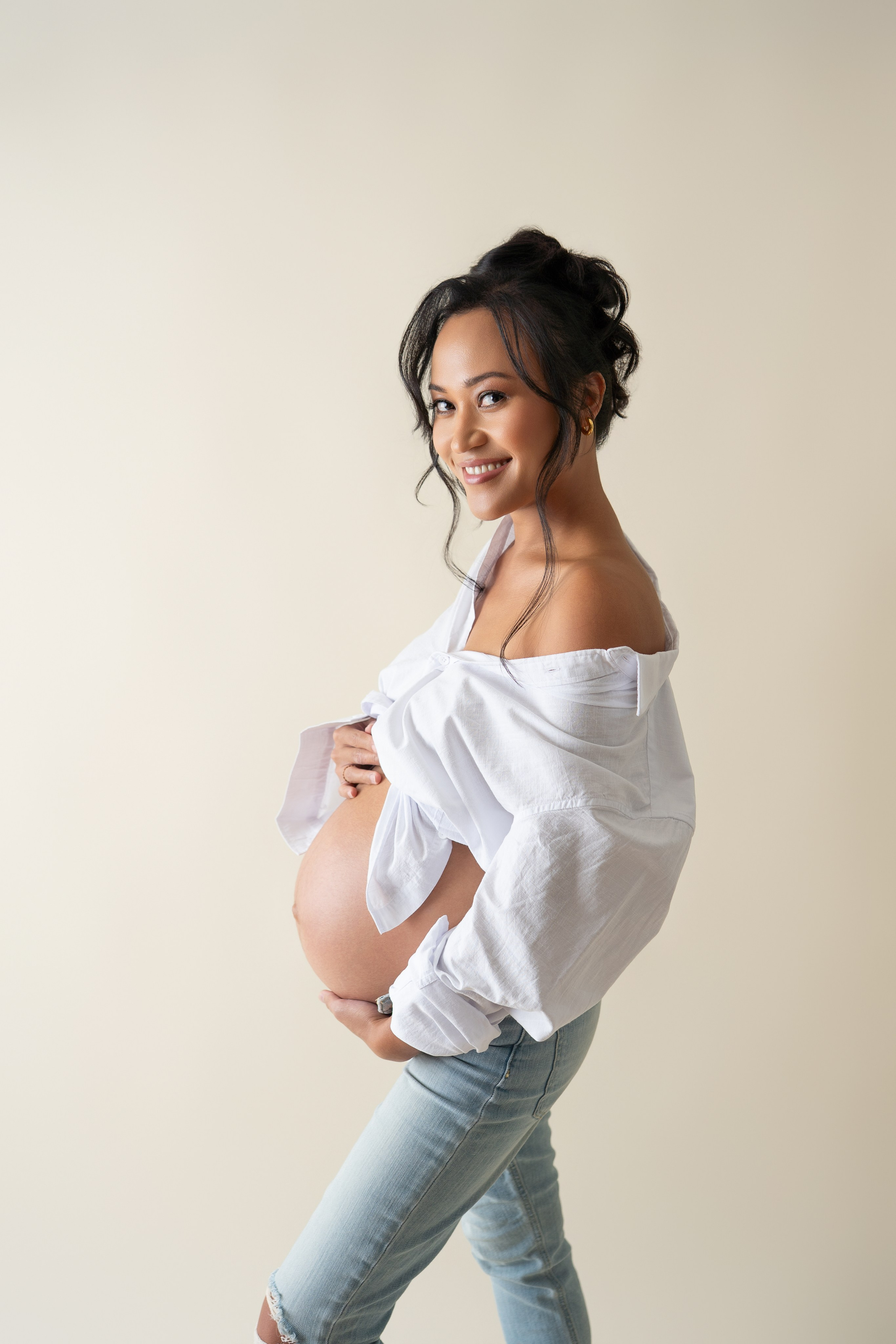Maternity Studio. Maternity, family and newborn photography in San Francisco Bay Area