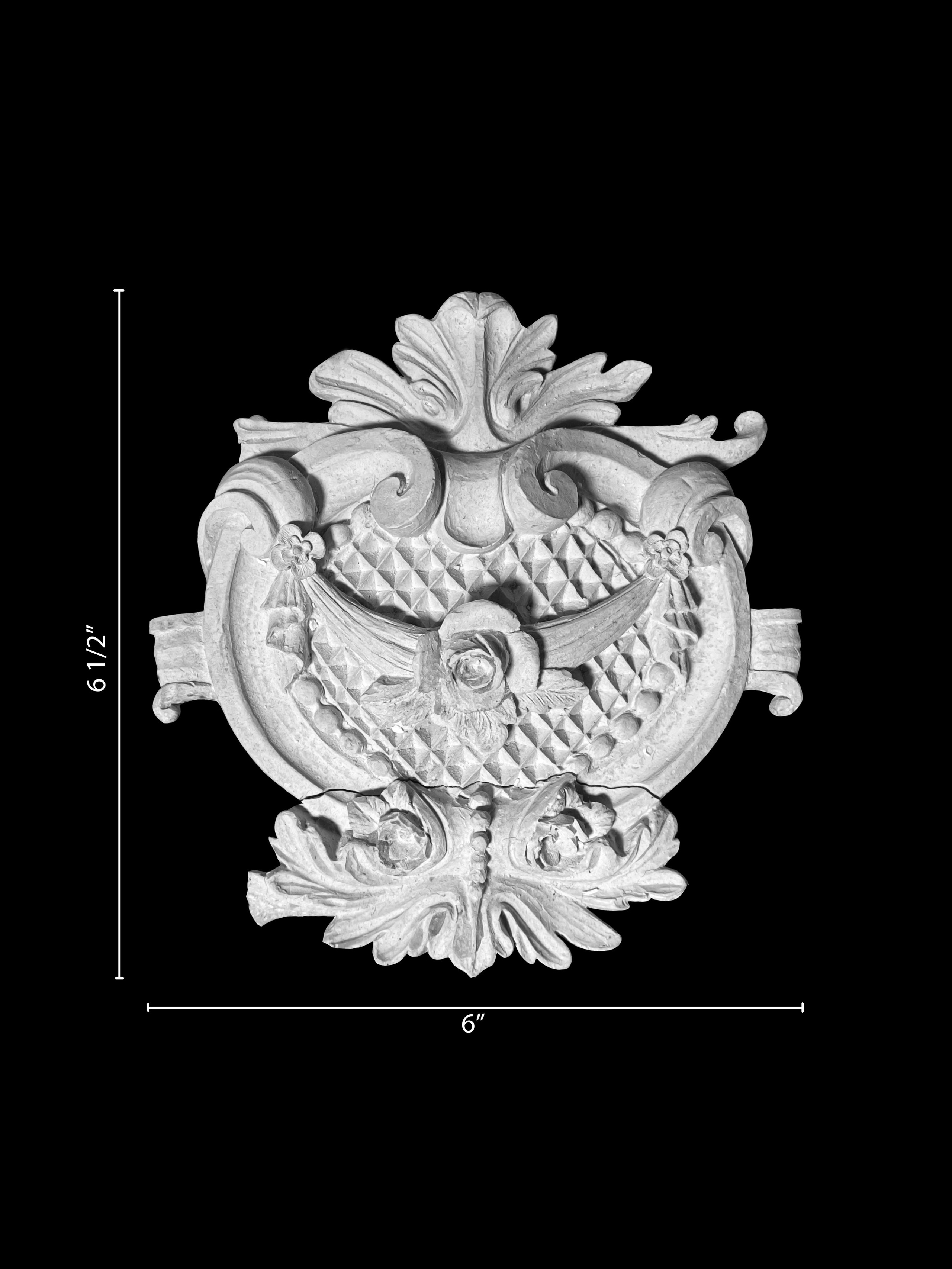 Cartouche Centerpiece. Plaster molding