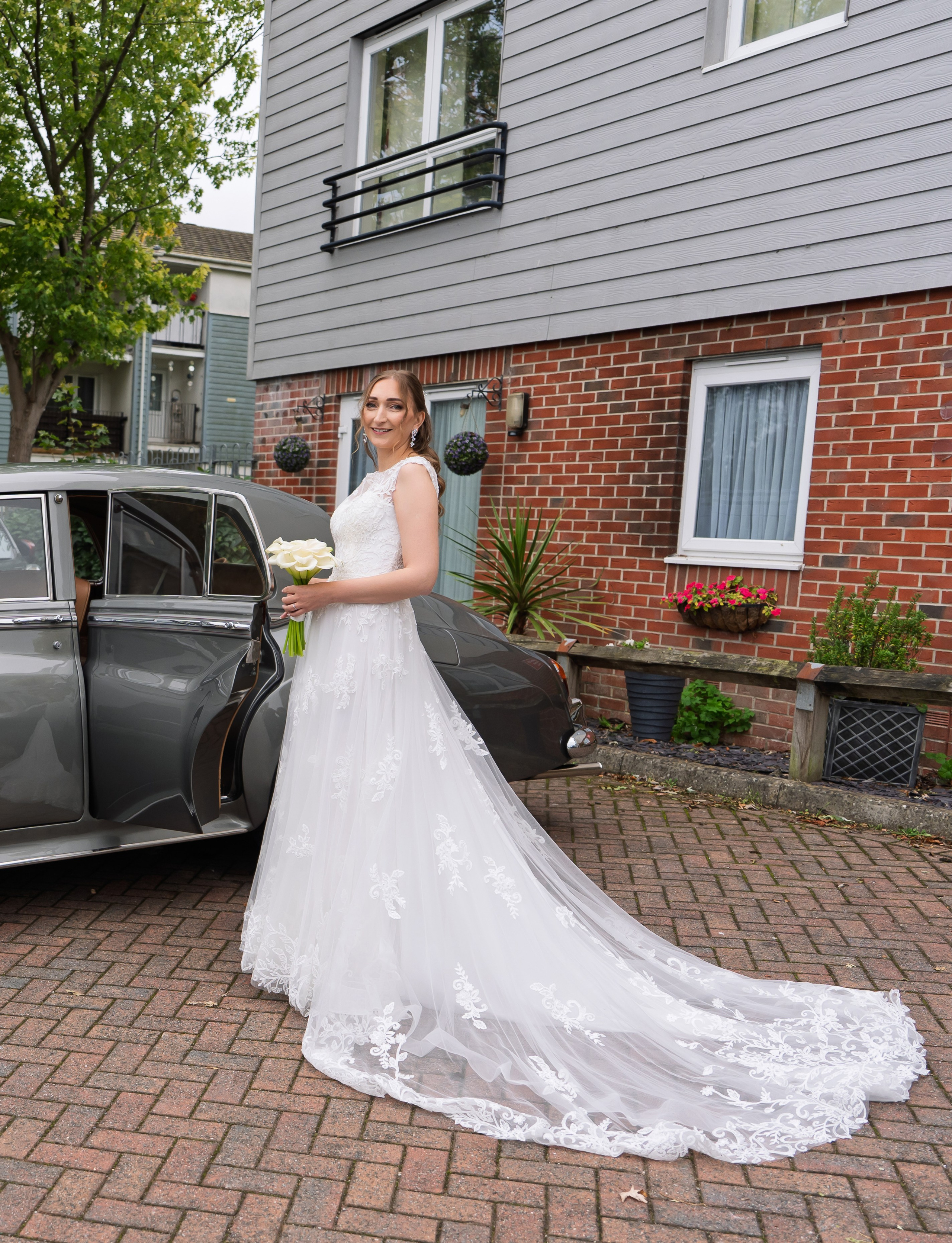 Book a wedding photographer and videographer in London. Wedding photographer in United Kingdom