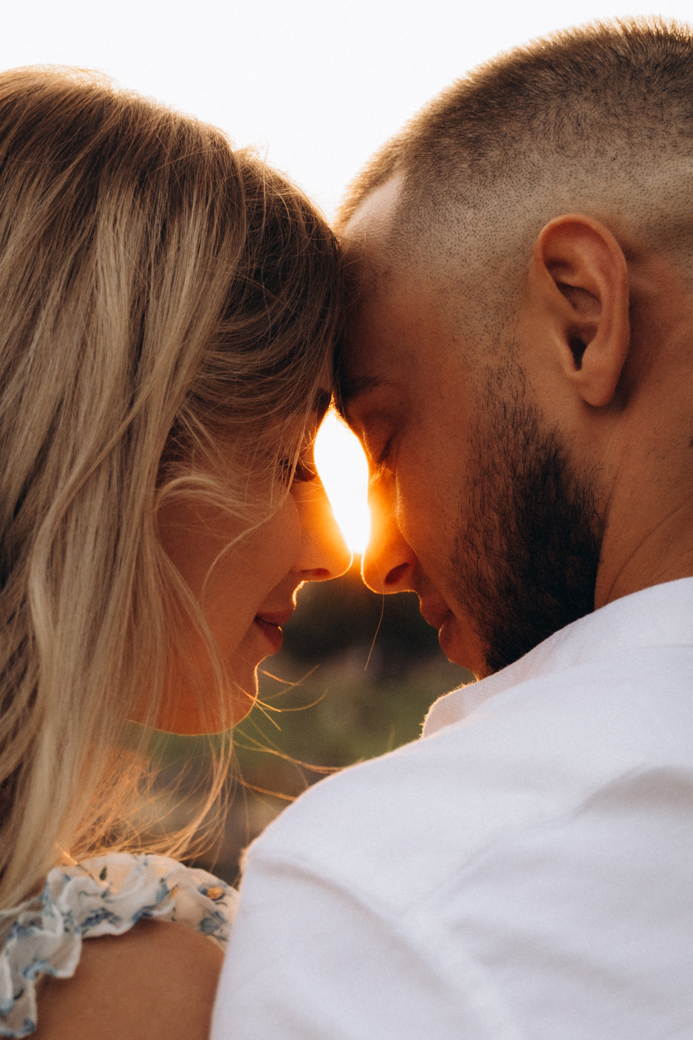 Golden Hour. Fotograf Katowice – sesje indywidualne, rodzinne, ślubne