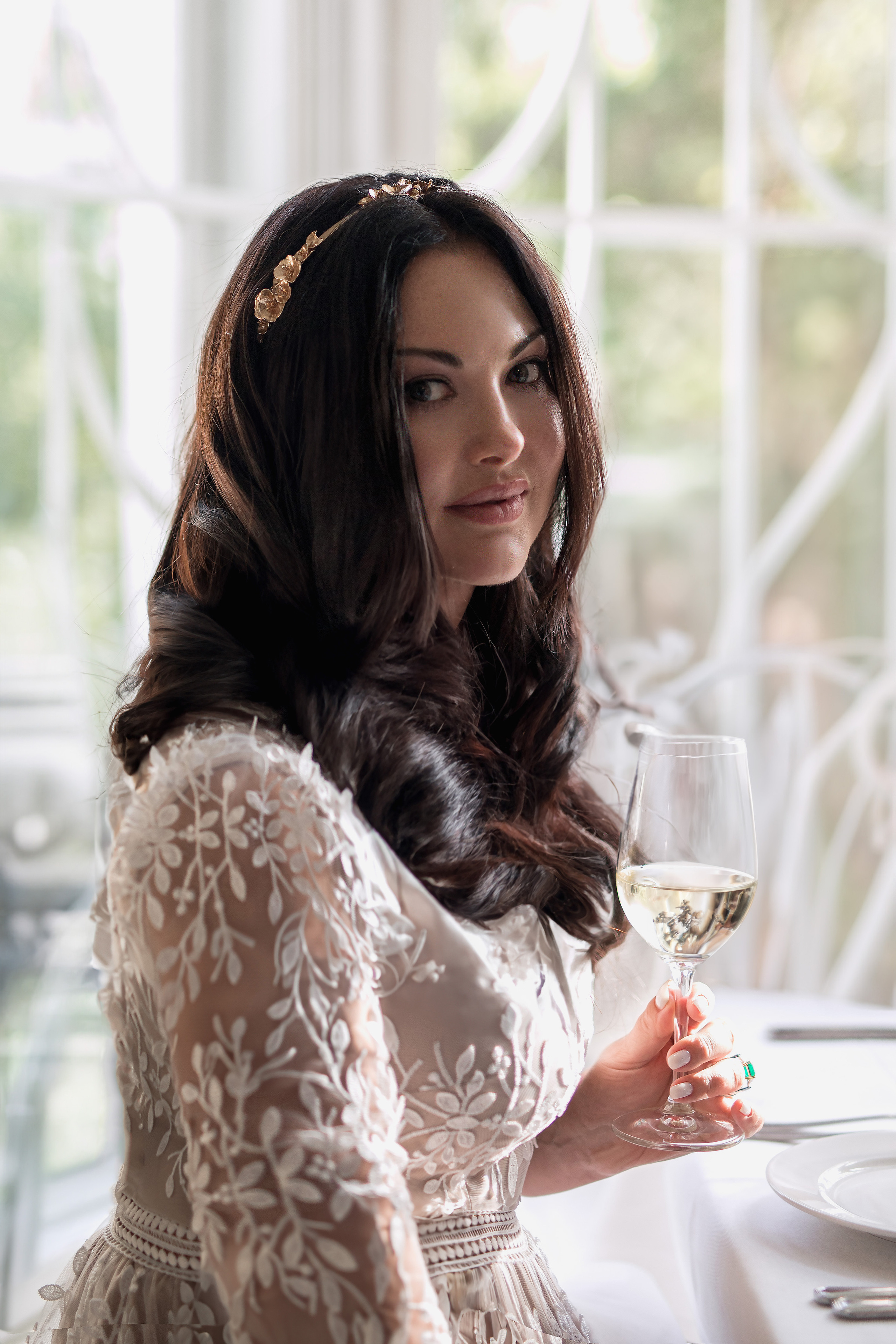 Juhlapäivä. Ekaterina Mansur, muotokuvafotografi Suomessa (Helsingissä ja Uudellam