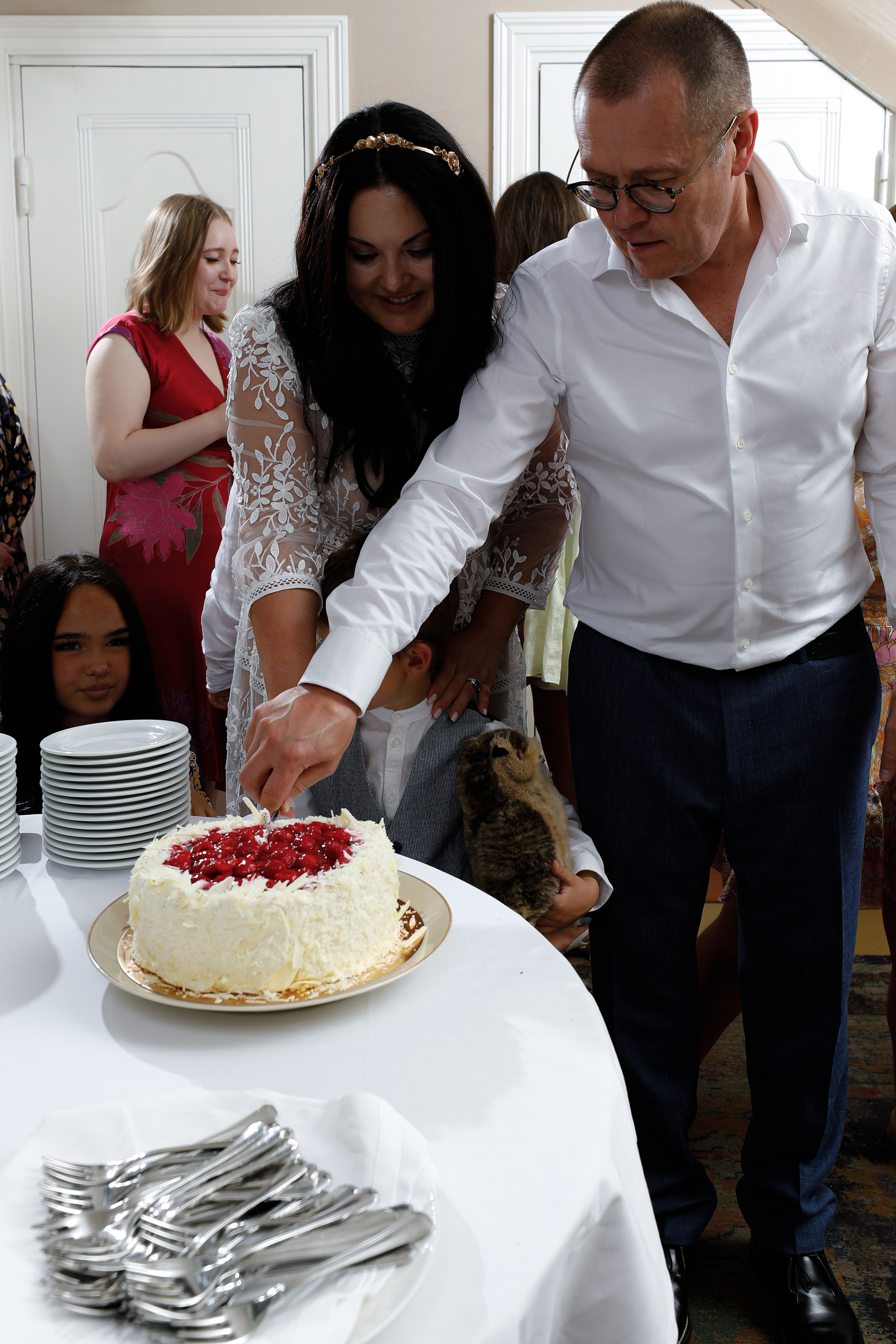 Juhlapäivä. Ekaterina Mansur, muotokuvafotografi Suomessa (Helsingissä ja Uudellam