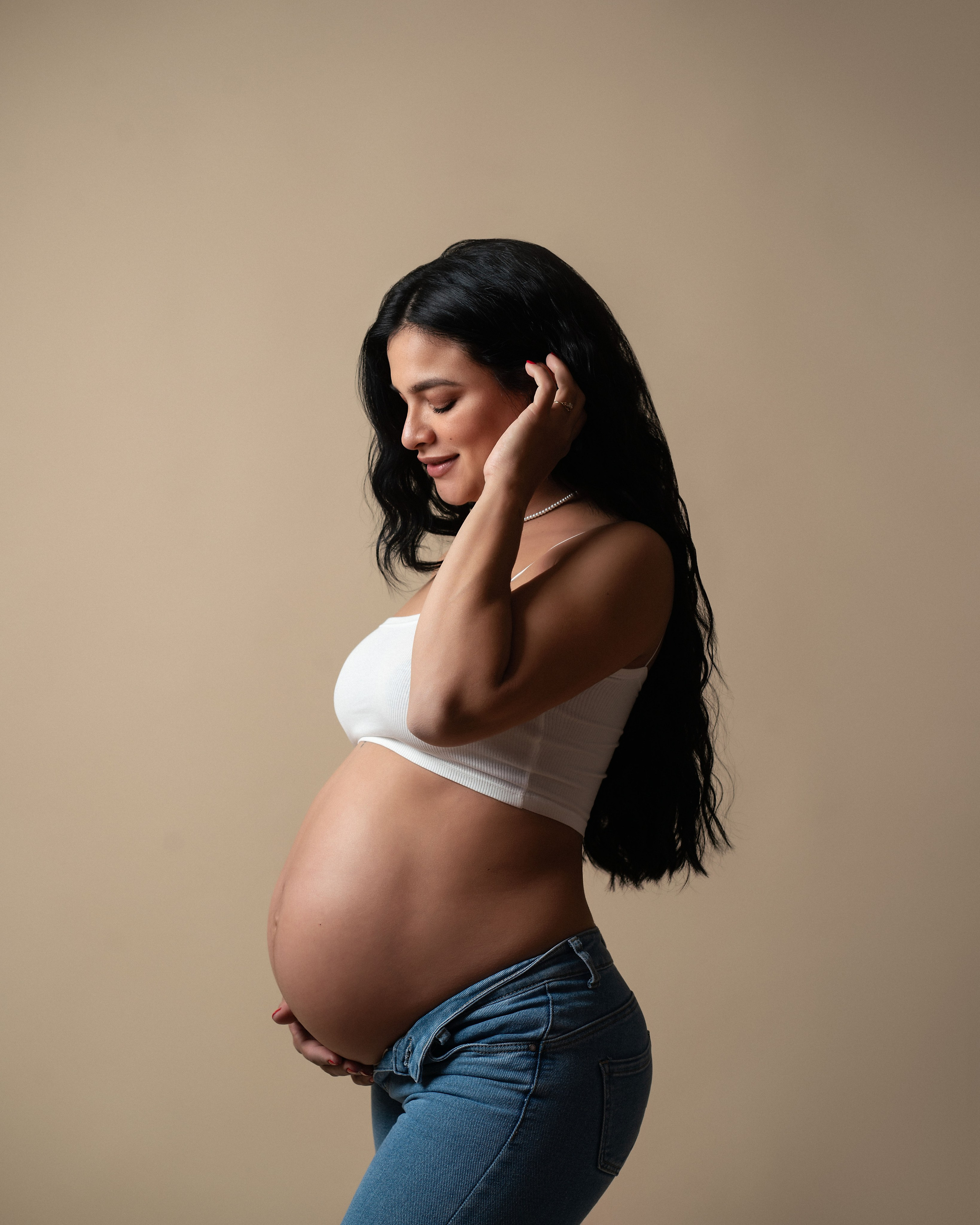 Беременная девушка фотосессия студия